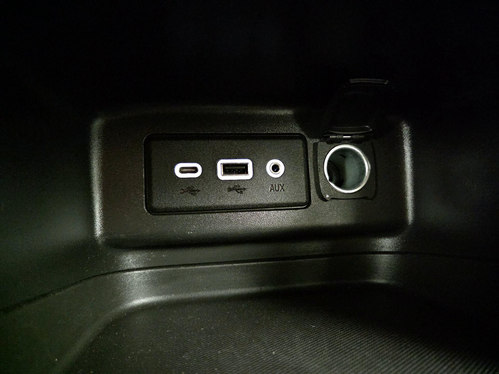 Thumbnail: 2019 Chevrolet Equinox - 18