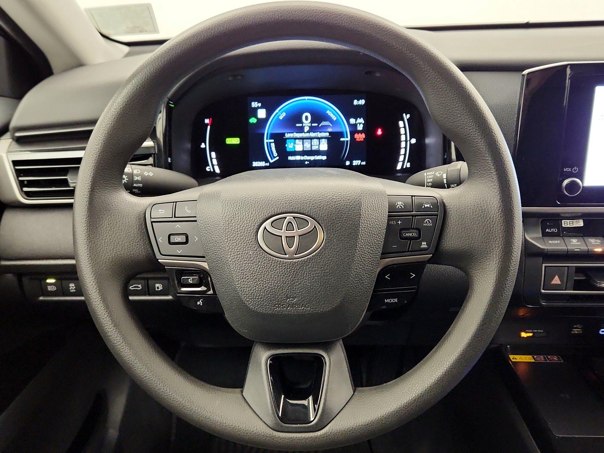 Thumbnail: 2025 Toyota Camry - 10