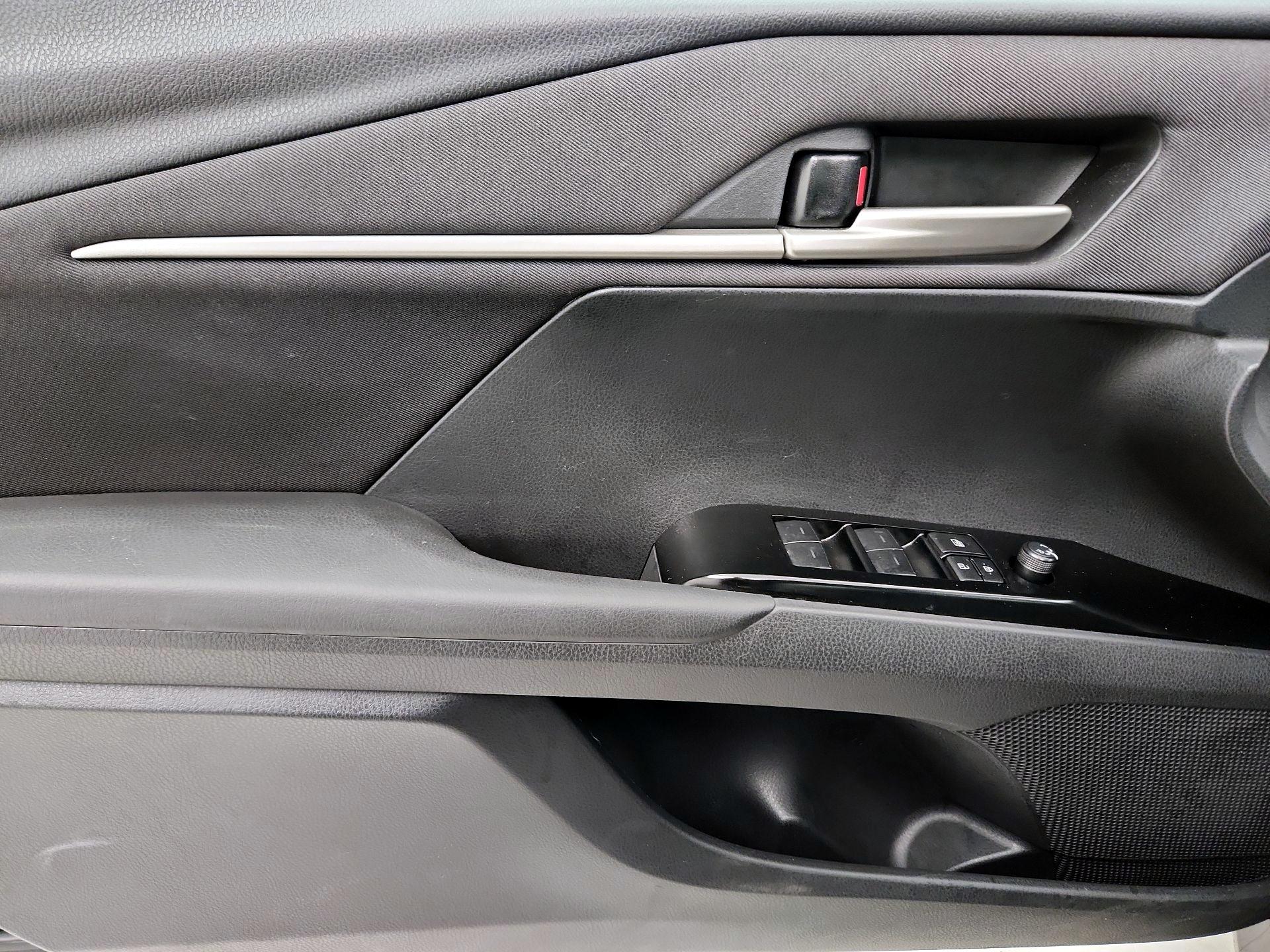 Thumbnail: 2025 Toyota Camry - 12