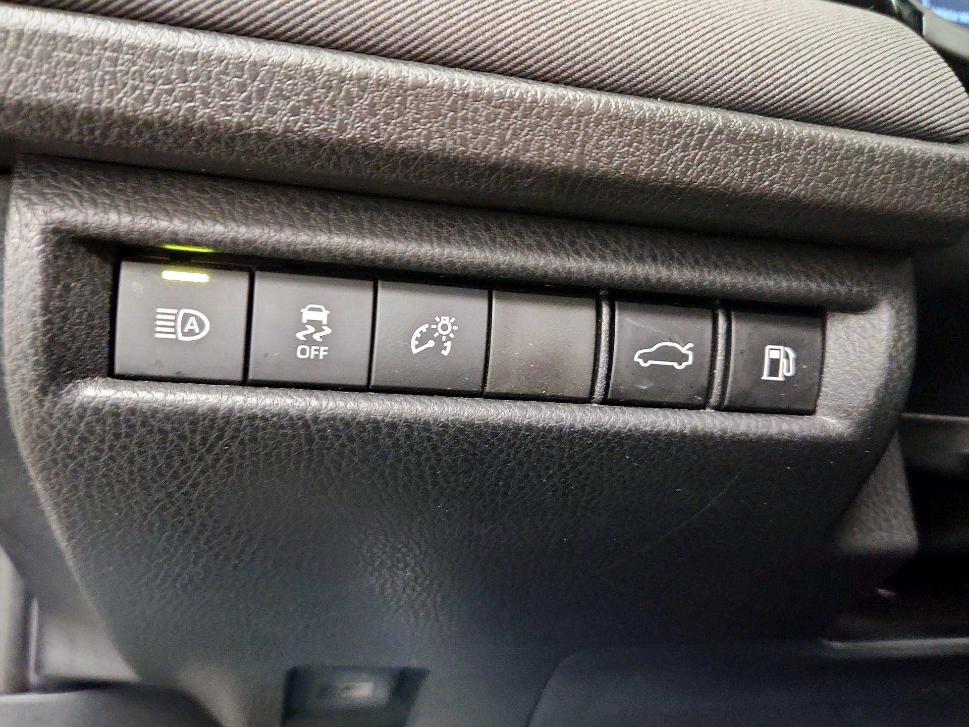 Thumbnail: 2025 Toyota Camry - 13