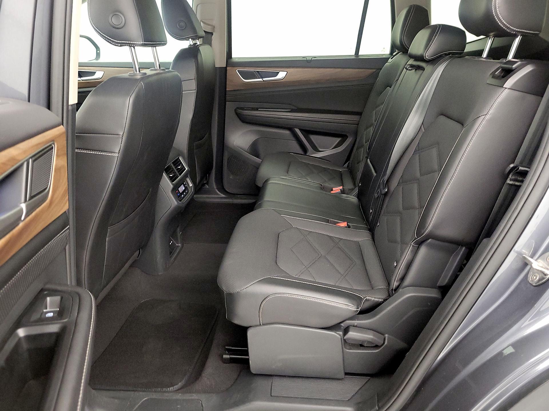 Thumbnail: 2024 Volkswagen Atlas - 19