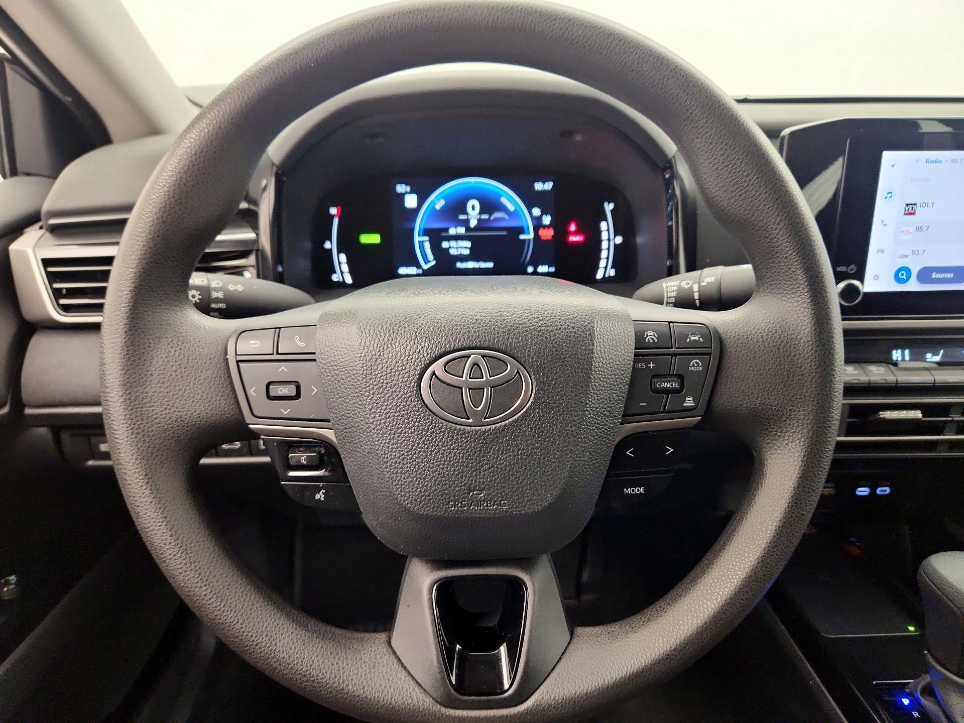 Thumbnail: 2025 Toyota Camry - 10