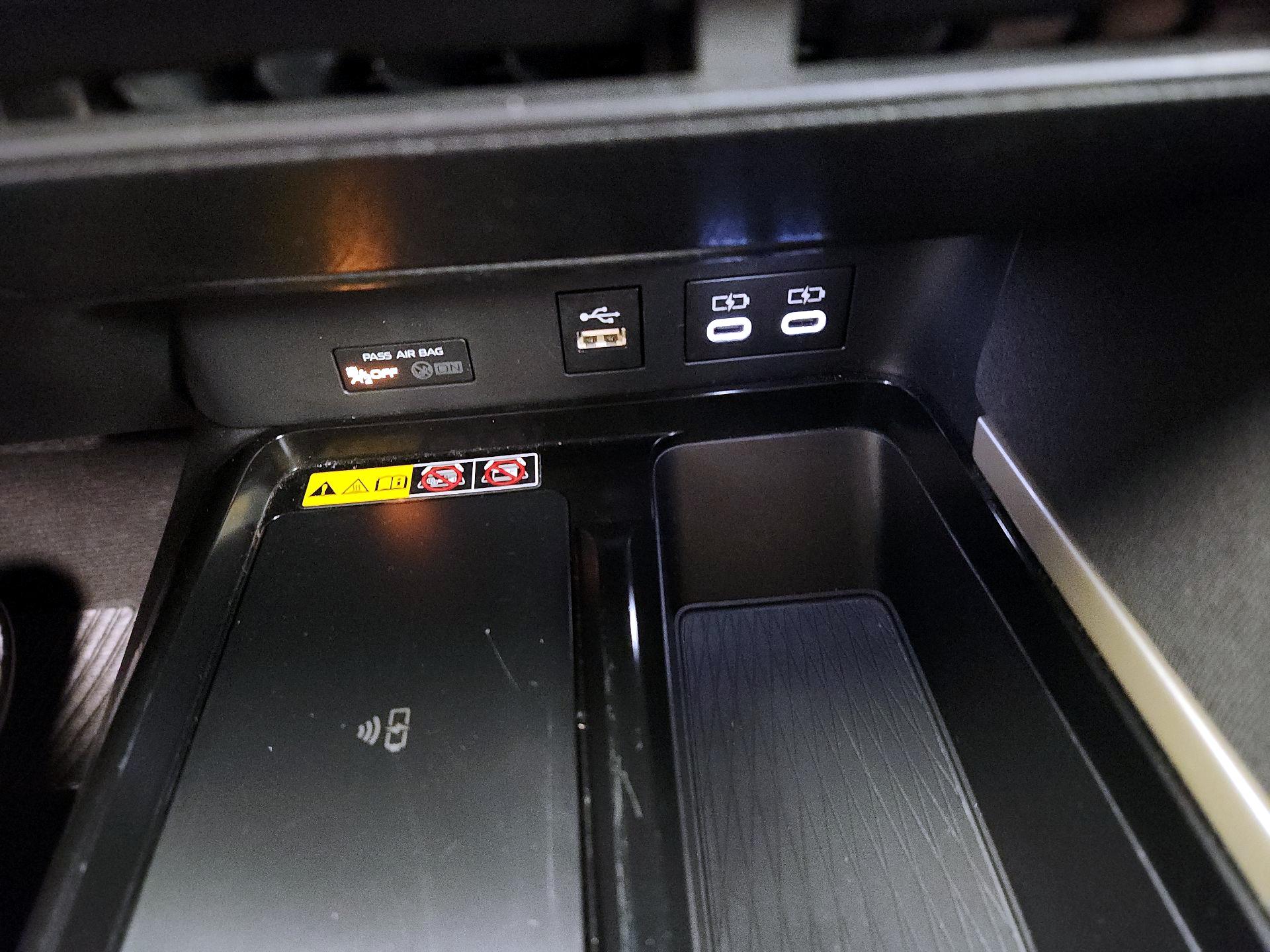 Thumbnail: 2025 Toyota Camry - 18