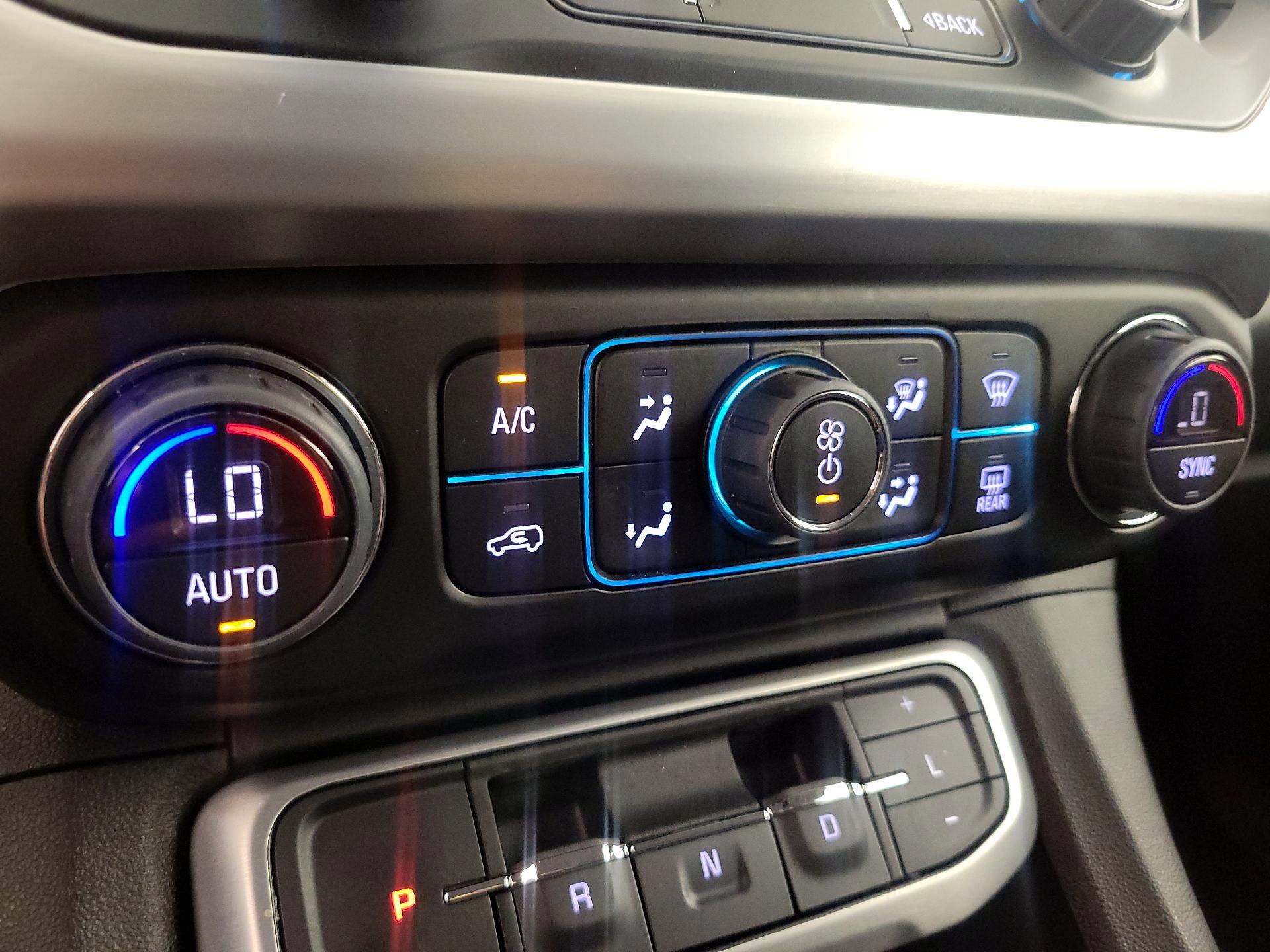 Thumbnail: 2023 GMC Acadia - 17