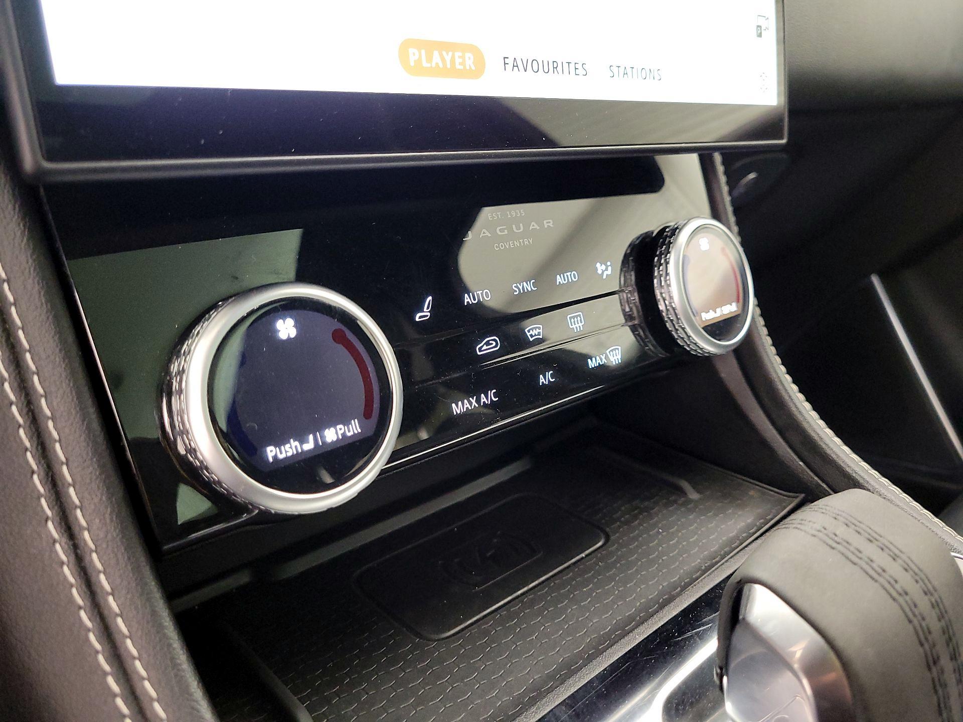 Thumbnail: 2024 Jaguar F-Pace - 17