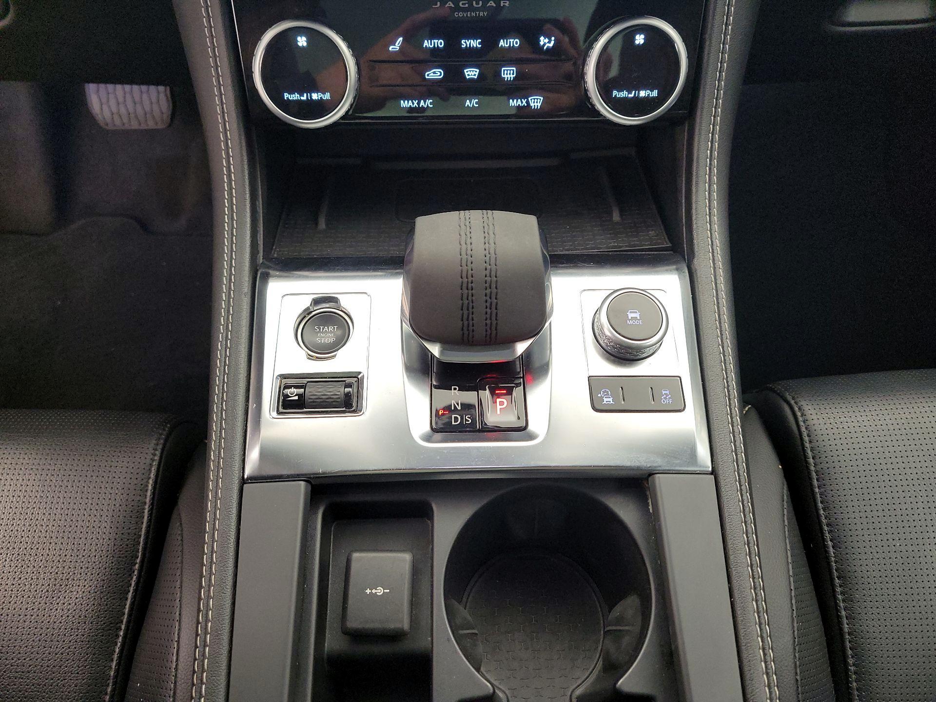 Thumbnail: 2024 Jaguar F-Pace - 18