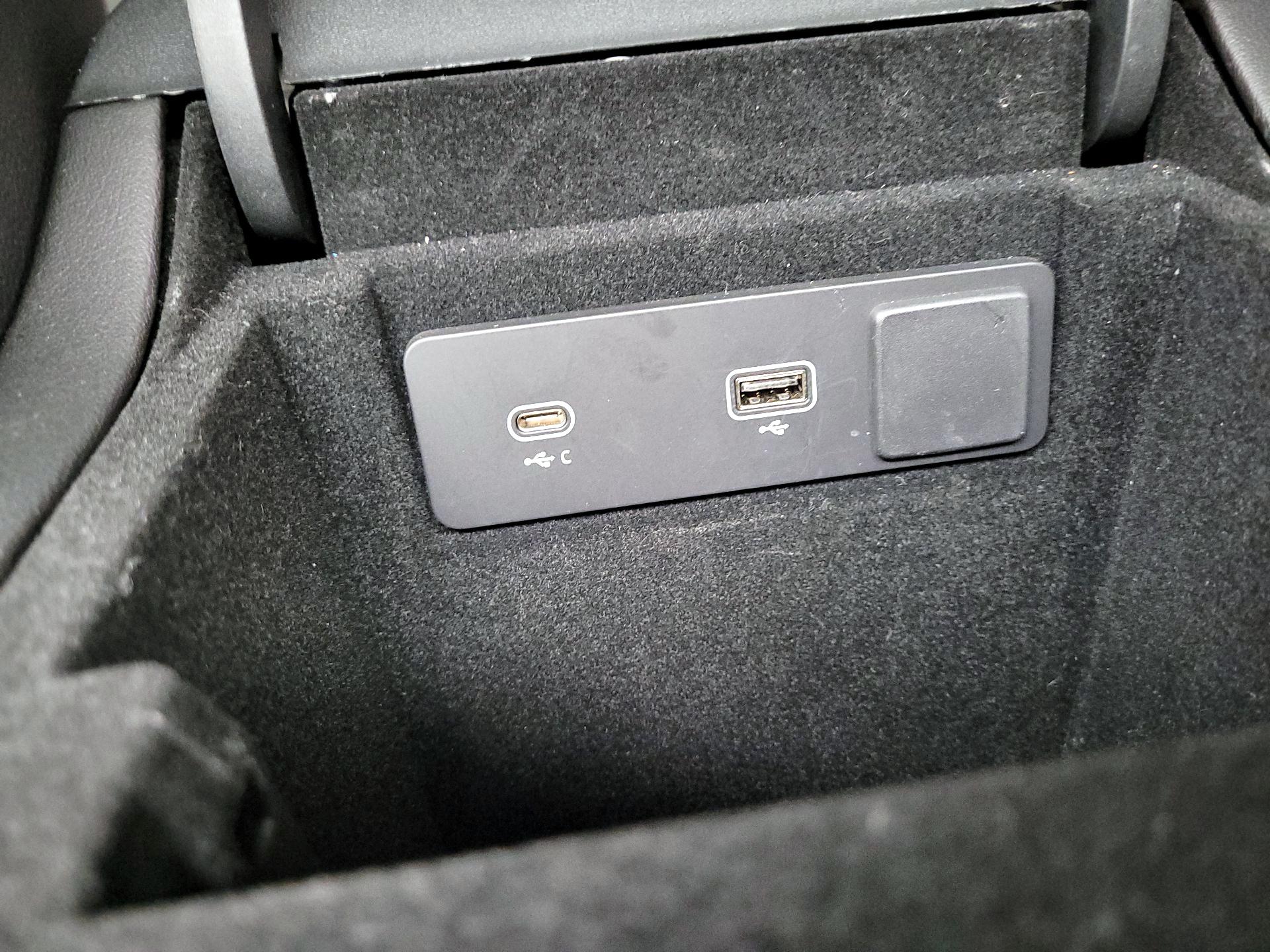 Thumbnail: 2024 Jaguar F-Pace - 19