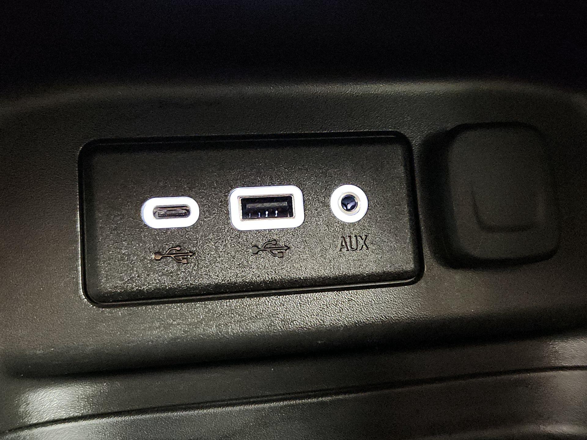 Thumbnail: 2023 Chevrolet Equinox - 18