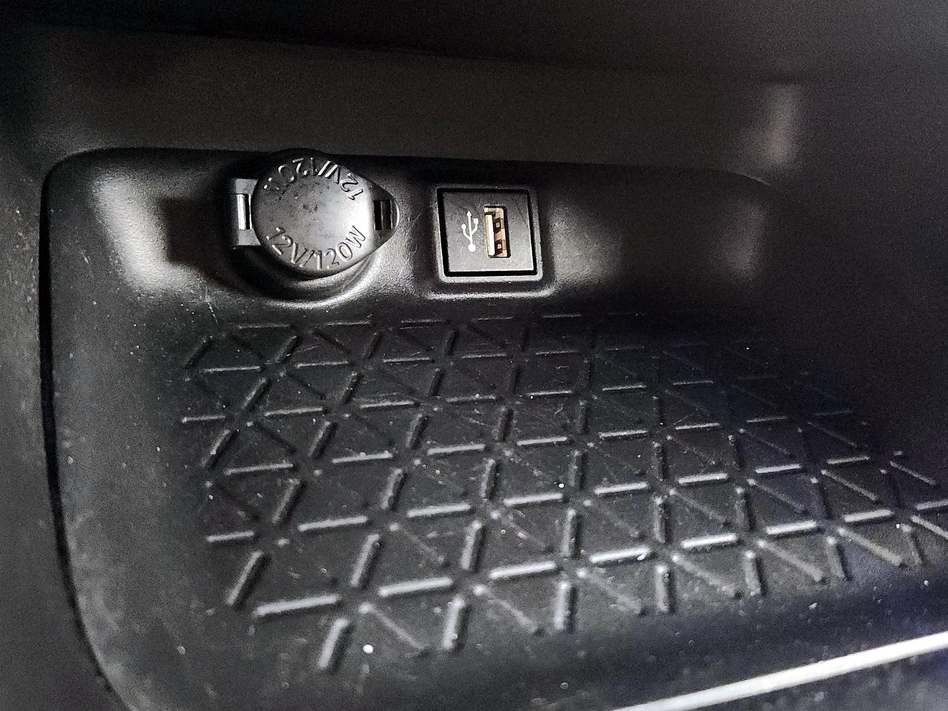 Thumbnail: 2024 Toyota RAV4 - 18