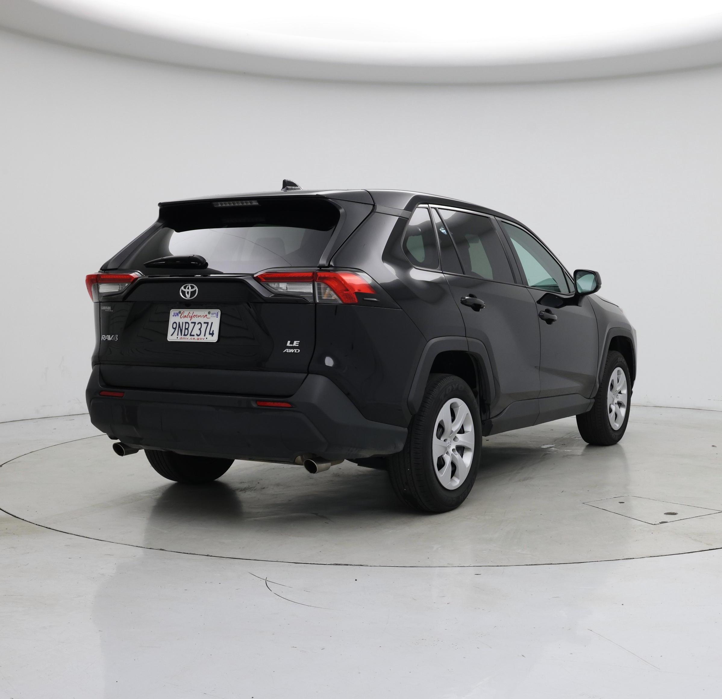 Thumbnail: 2024 Toyota RAV4 - 8