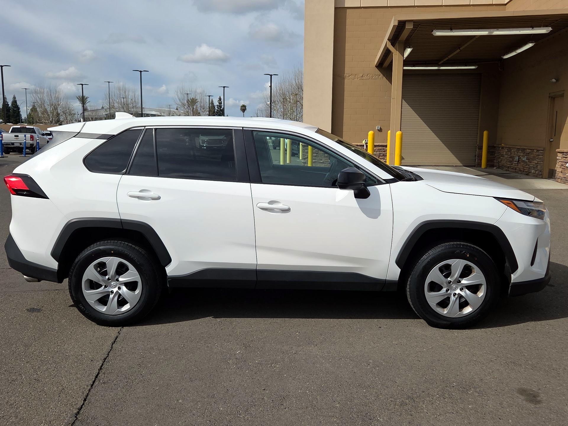 Thumbnail: 2024 Toyota RAV4 - 4