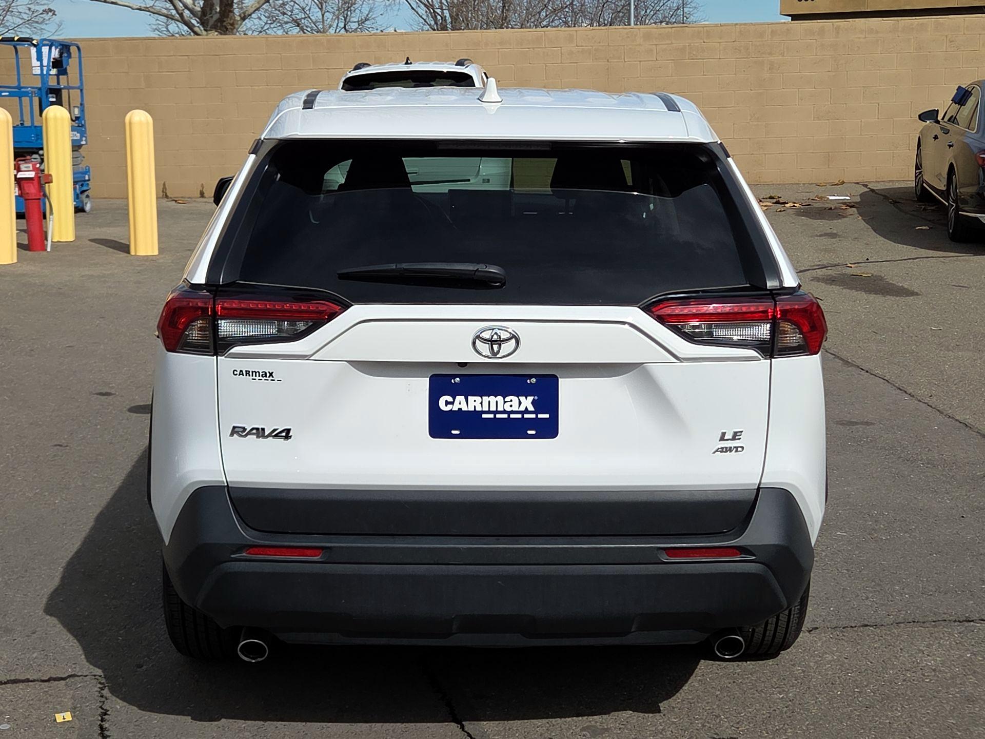 Thumbnail: 2024 Toyota RAV4 - 6