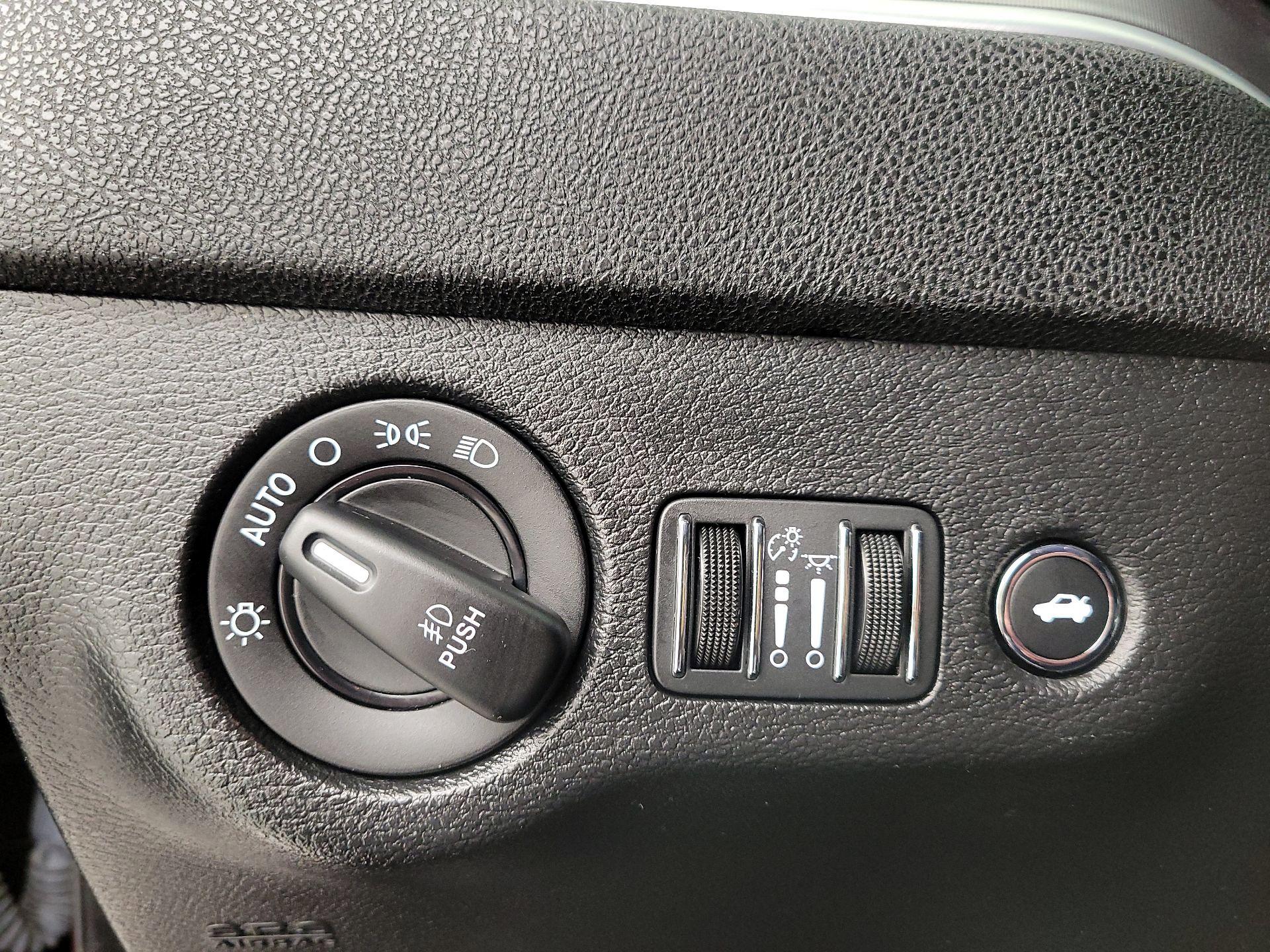 Thumbnail: 2020 Dodge Charger - 13