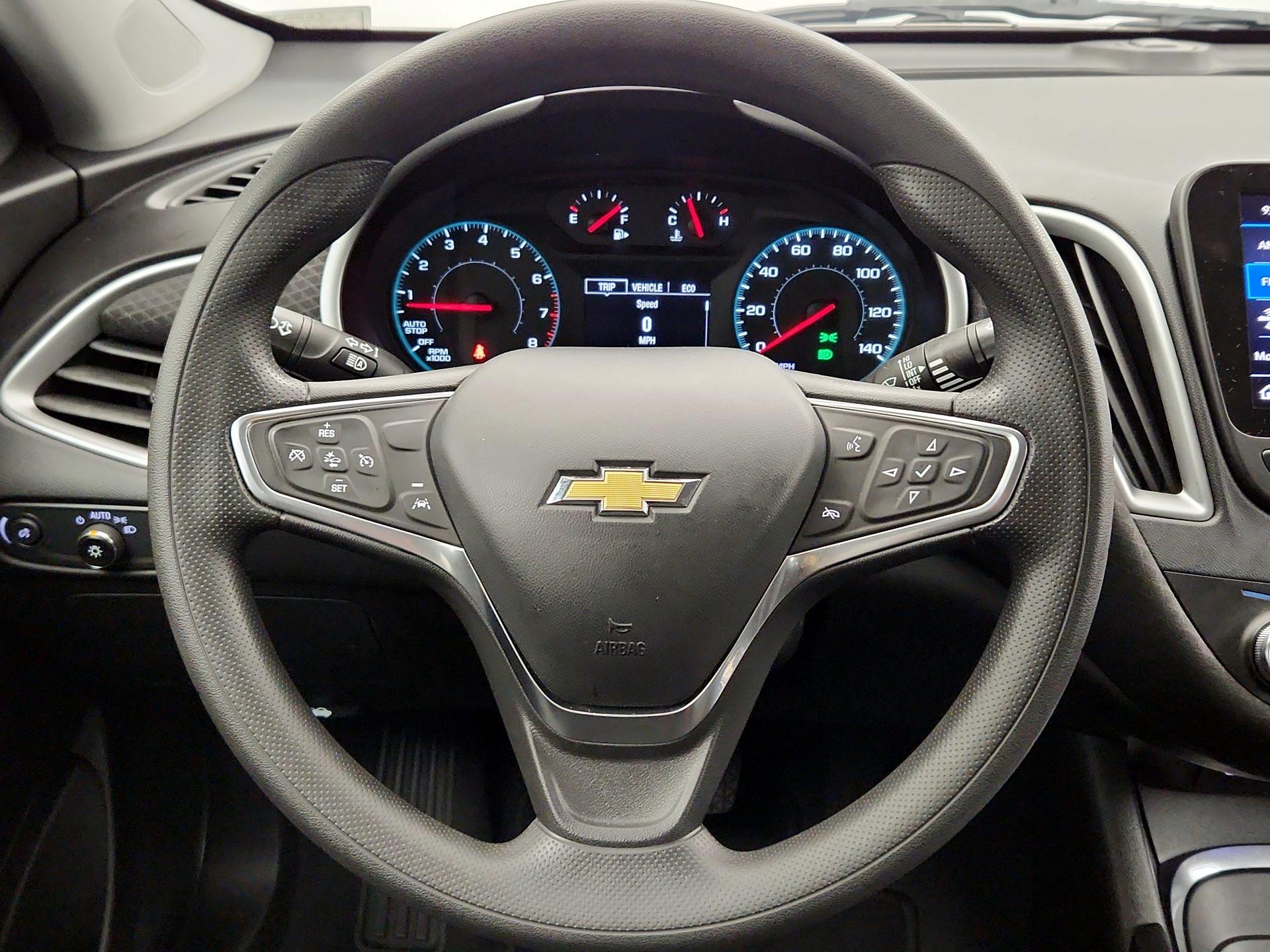 Thumbnail: 2023 Chevrolet Malibu - 10