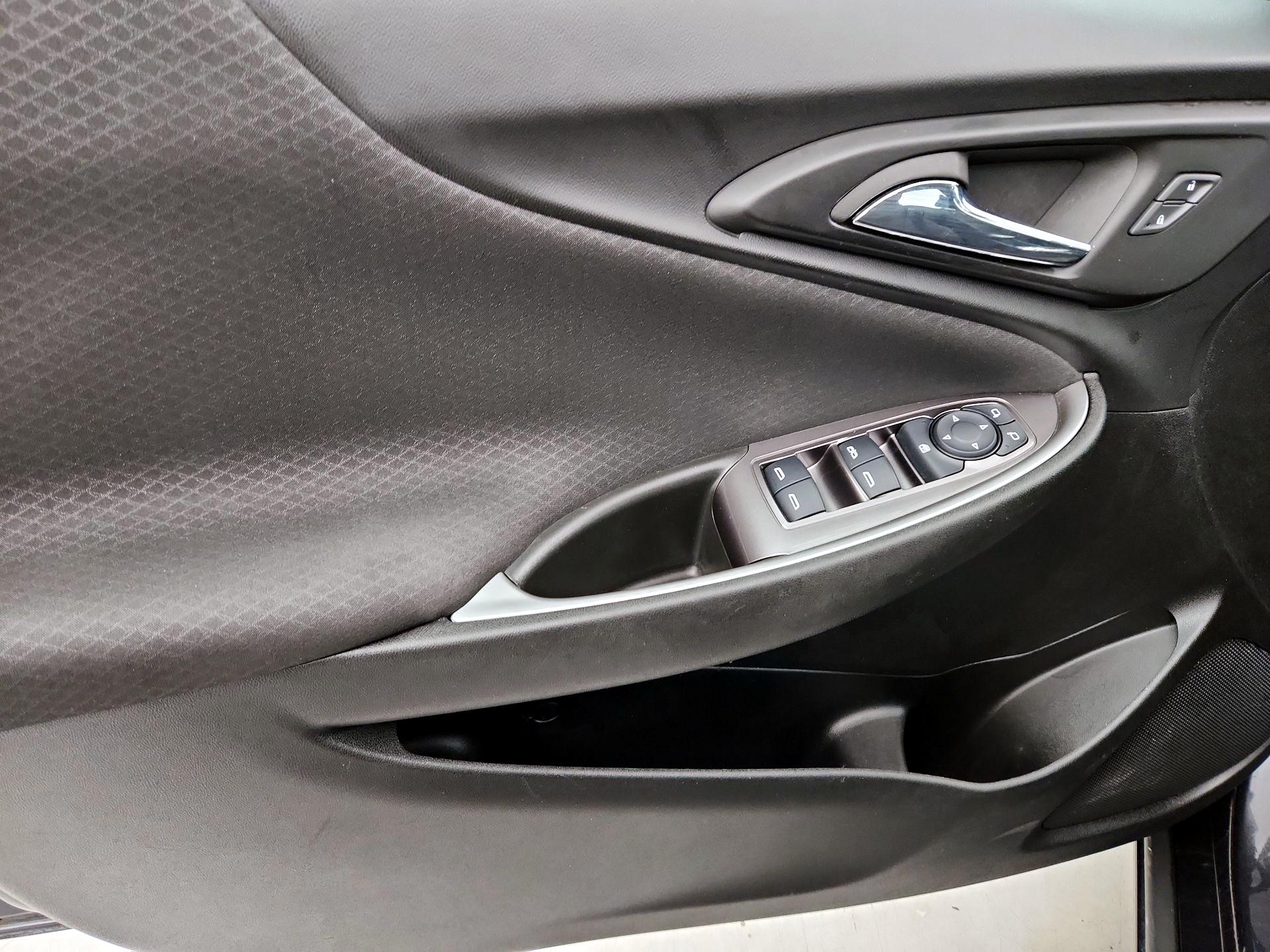 Thumbnail: 2023 Chevrolet Malibu - 12