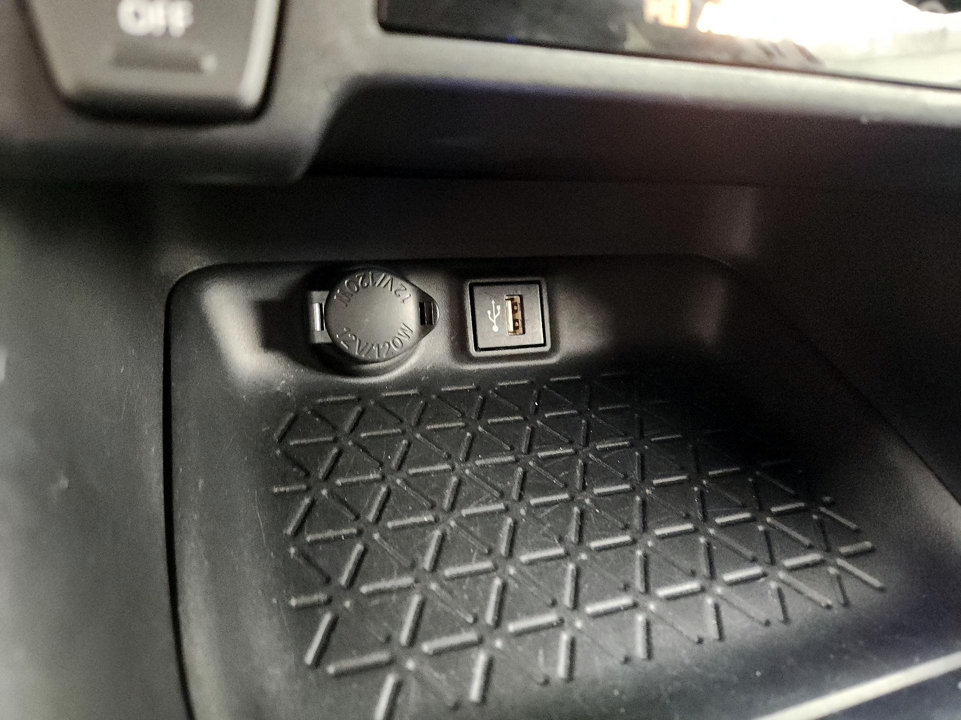 Thumbnail: 2024 Toyota RAV4 - 18