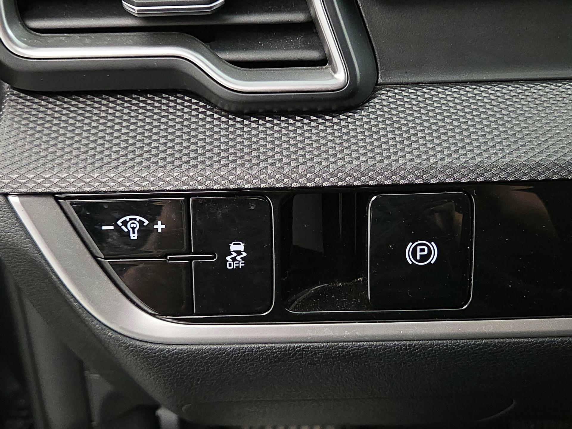 Thumbnail: 2024 Kia Sportage - 13