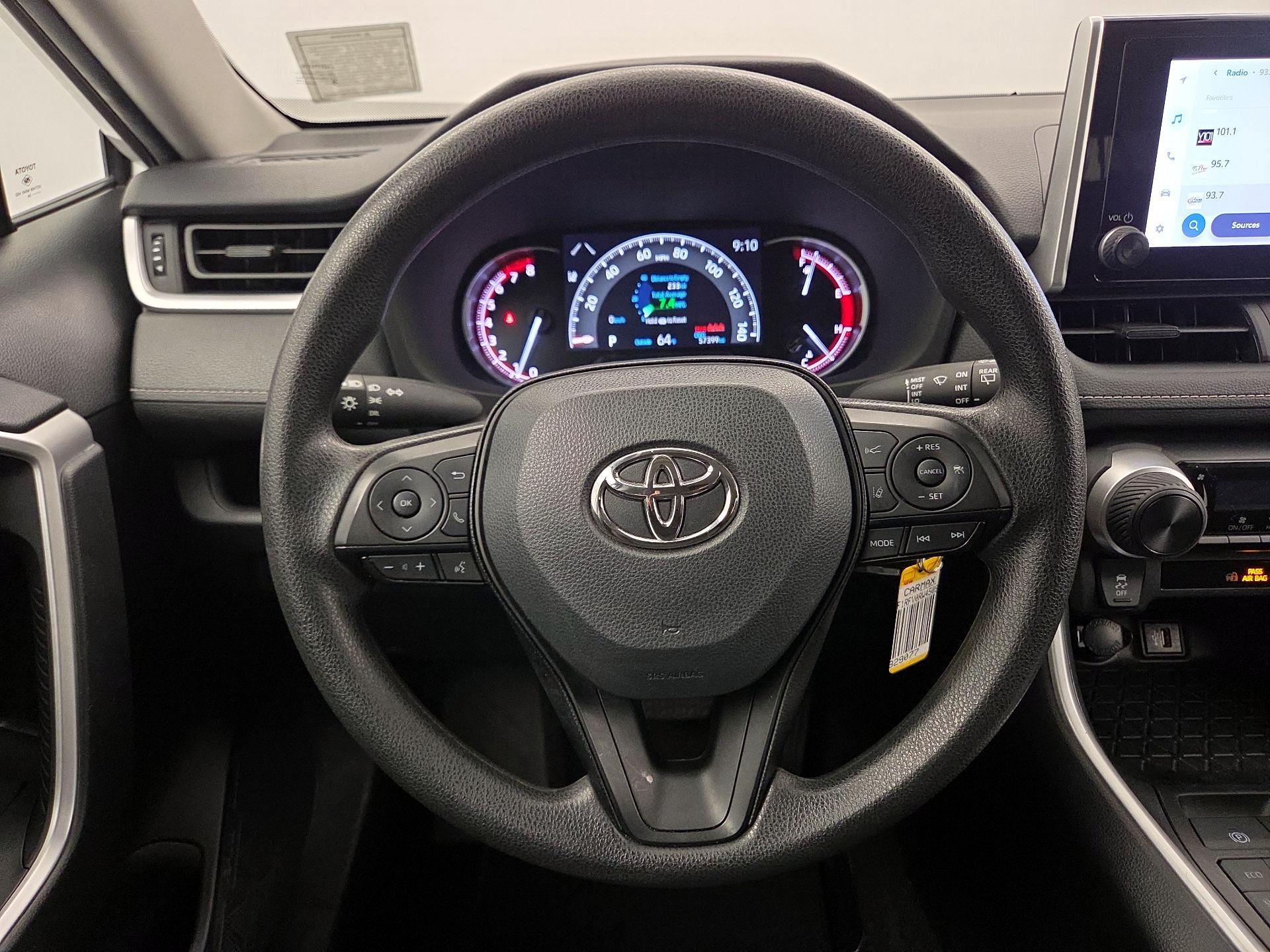 Thumbnail: 2024 Toyota RAV4 - 10