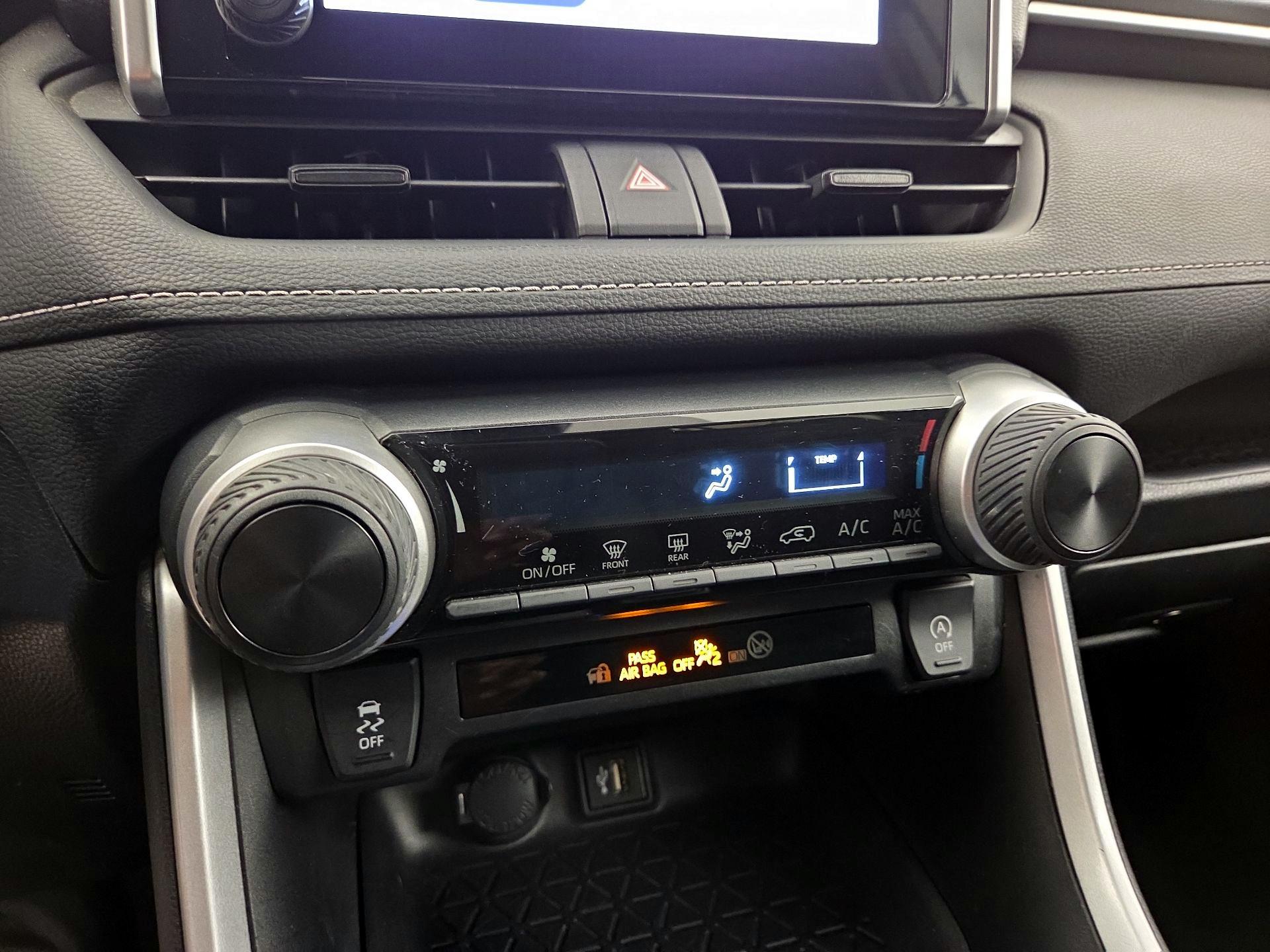 Thumbnail: 2024 Toyota RAV4 - 16