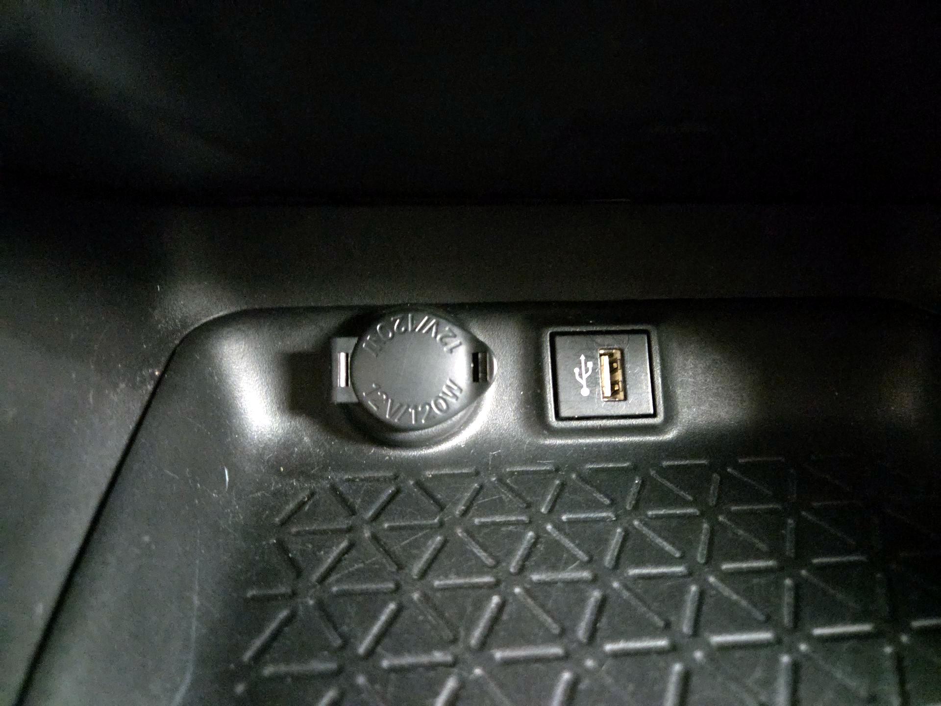 Thumbnail: 2024 Toyota RAV4 - 18