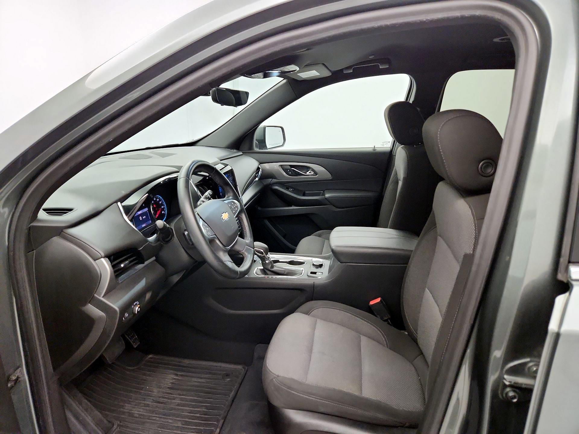 Thumbnail: 2023 Chevrolet Traverse - 11