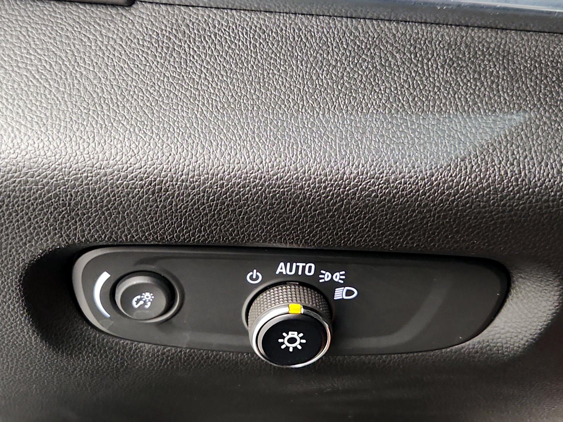 Thumbnail: 2023 Chevrolet Traverse - 13