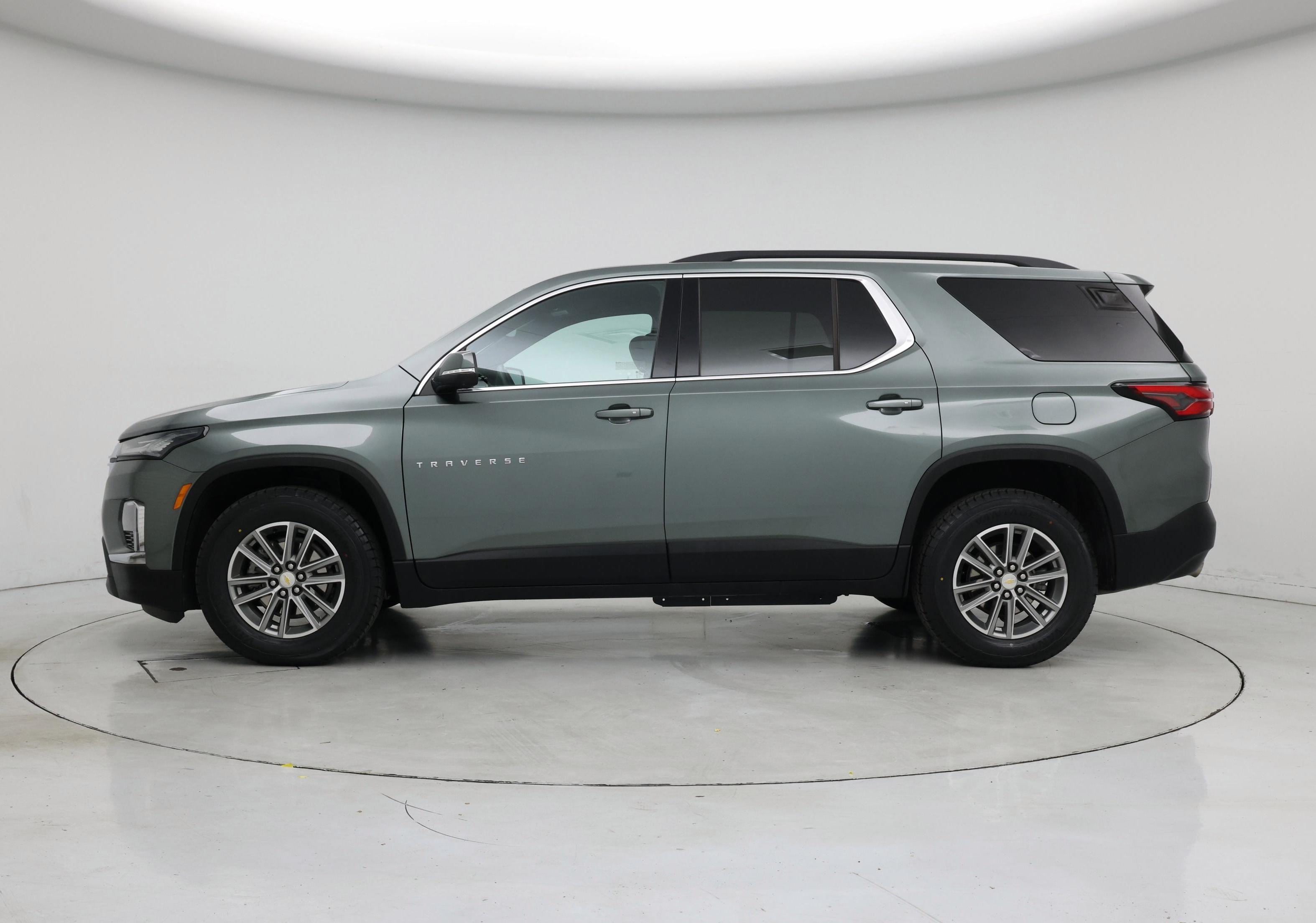Thumbnail: 2023 Chevrolet Traverse - 3