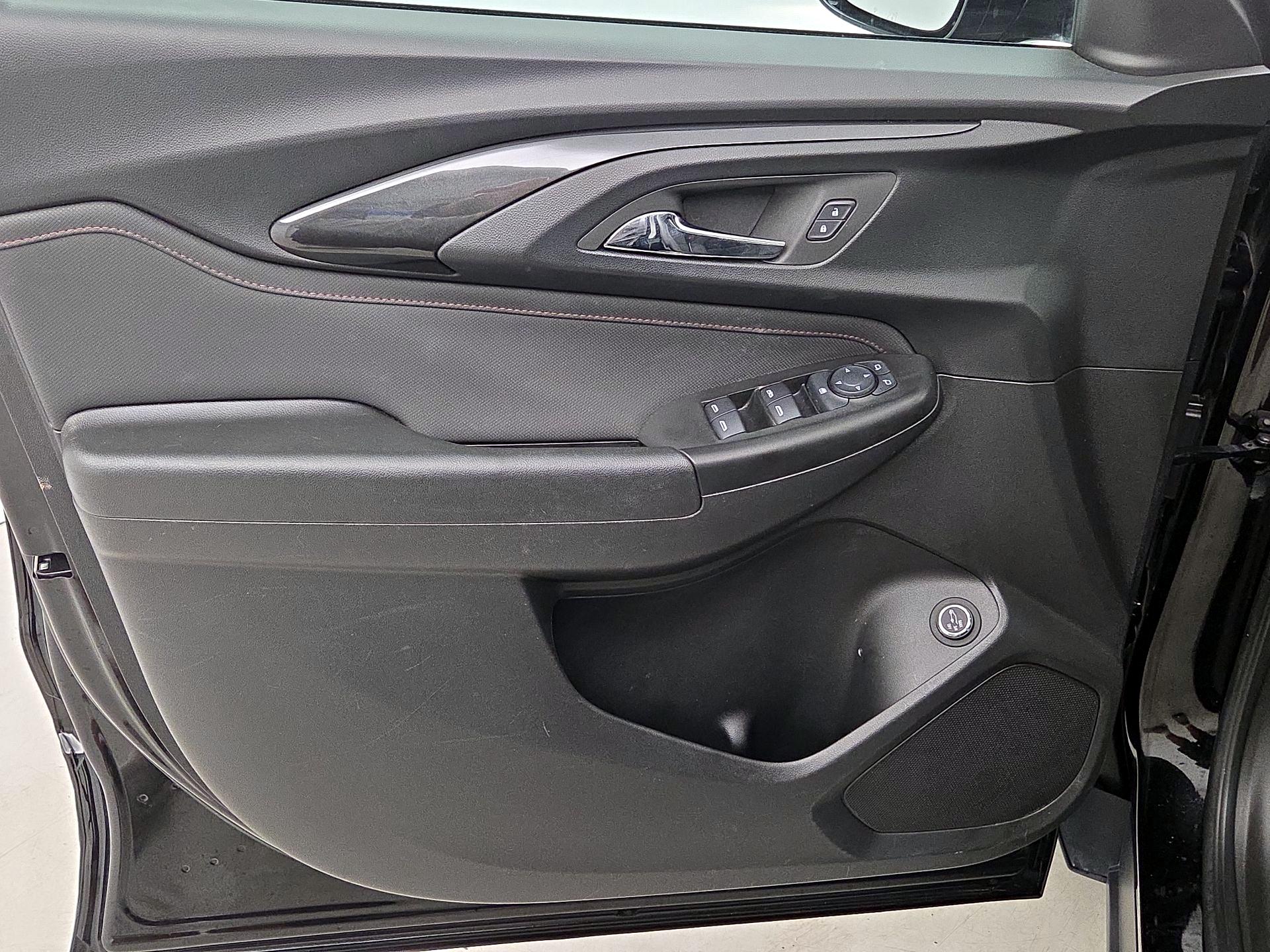 Thumbnail: 2023 Chevrolet TrailBlazer - 12