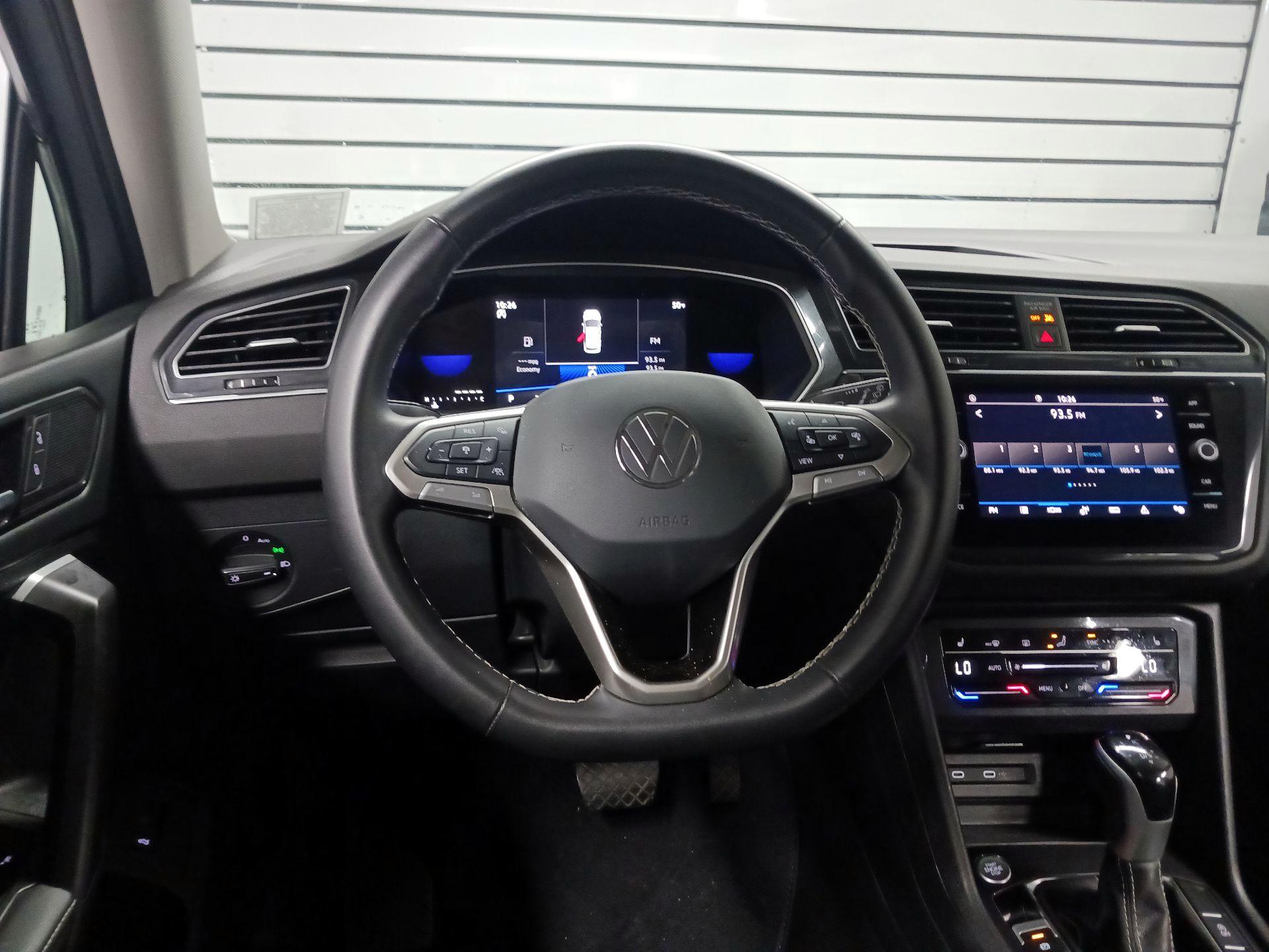Thumbnail: 2024 Volkswagen Tiguan - 10