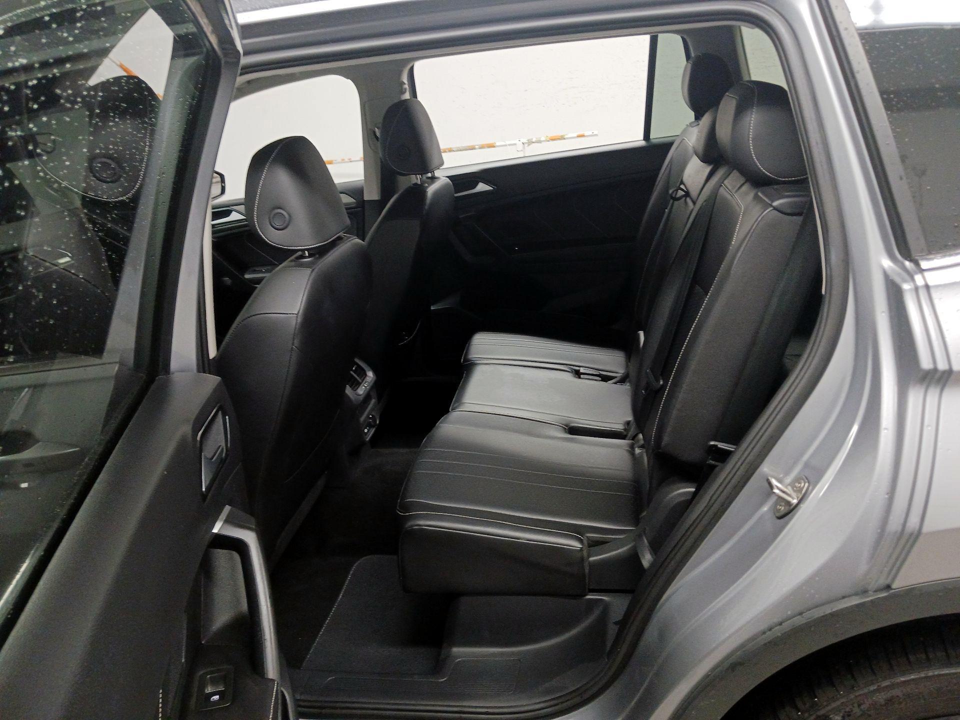 Thumbnail: 2024 Volkswagen Tiguan - 17