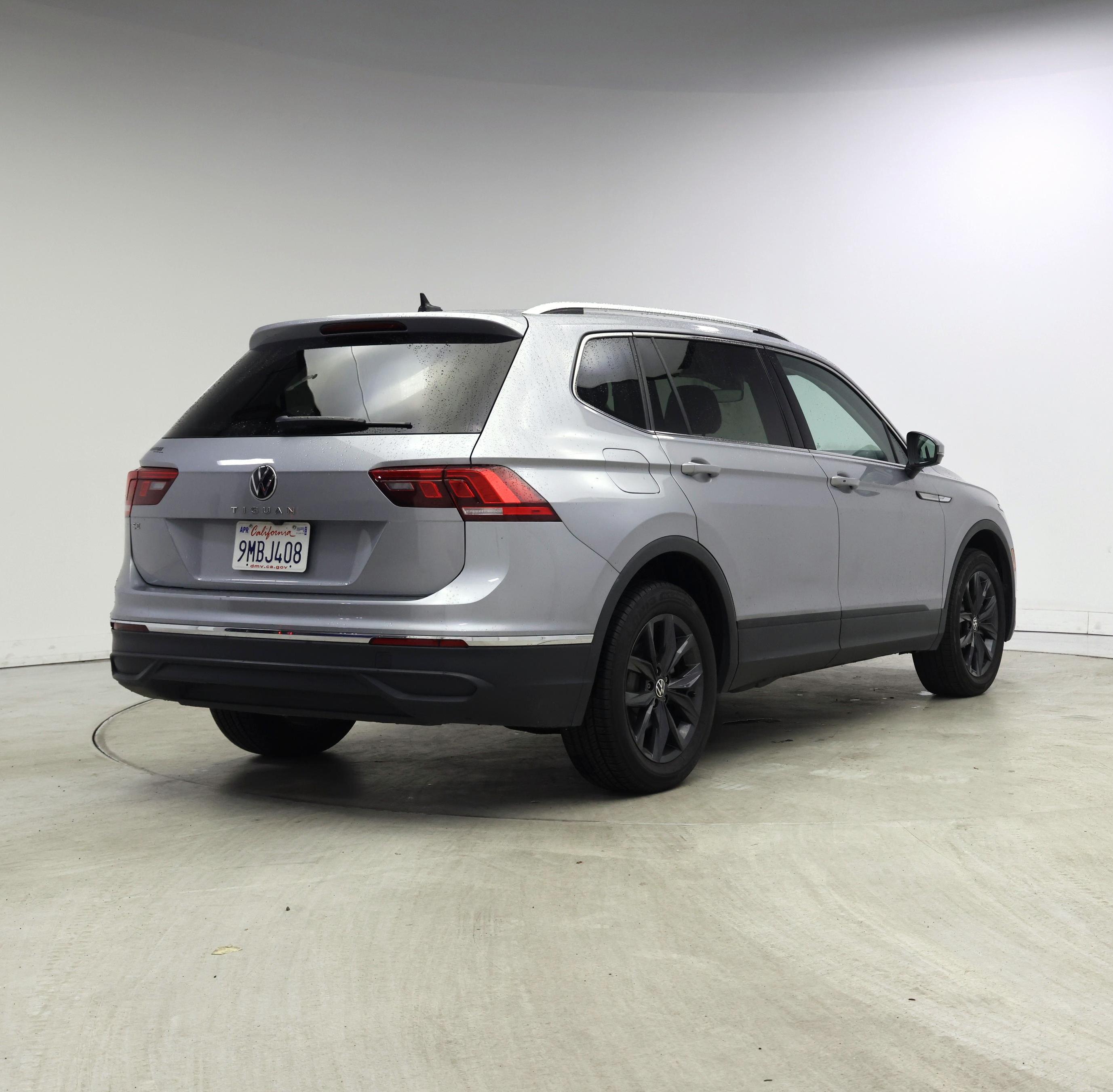 Thumbnail: 2024 Volkswagen Tiguan - 8