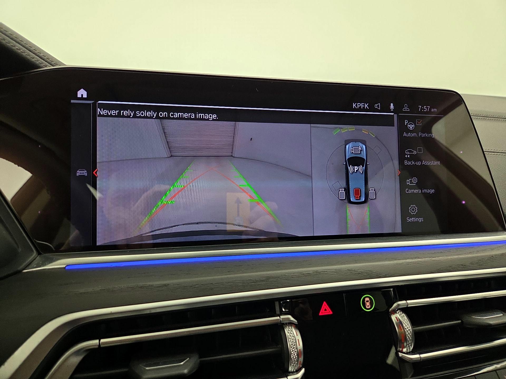 Thumbnail: 2020 BMW X7 - 15