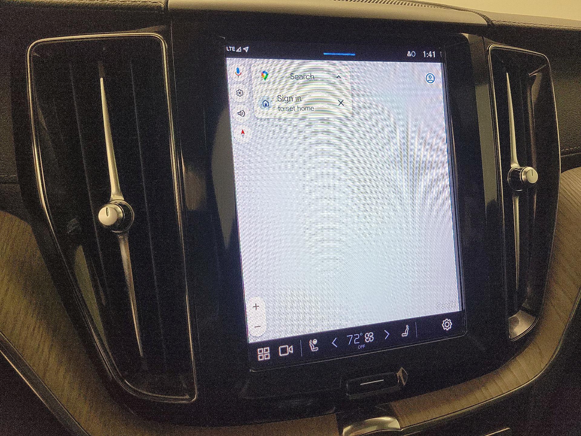 Thumbnail: 2022 Volvo XC60 - 14