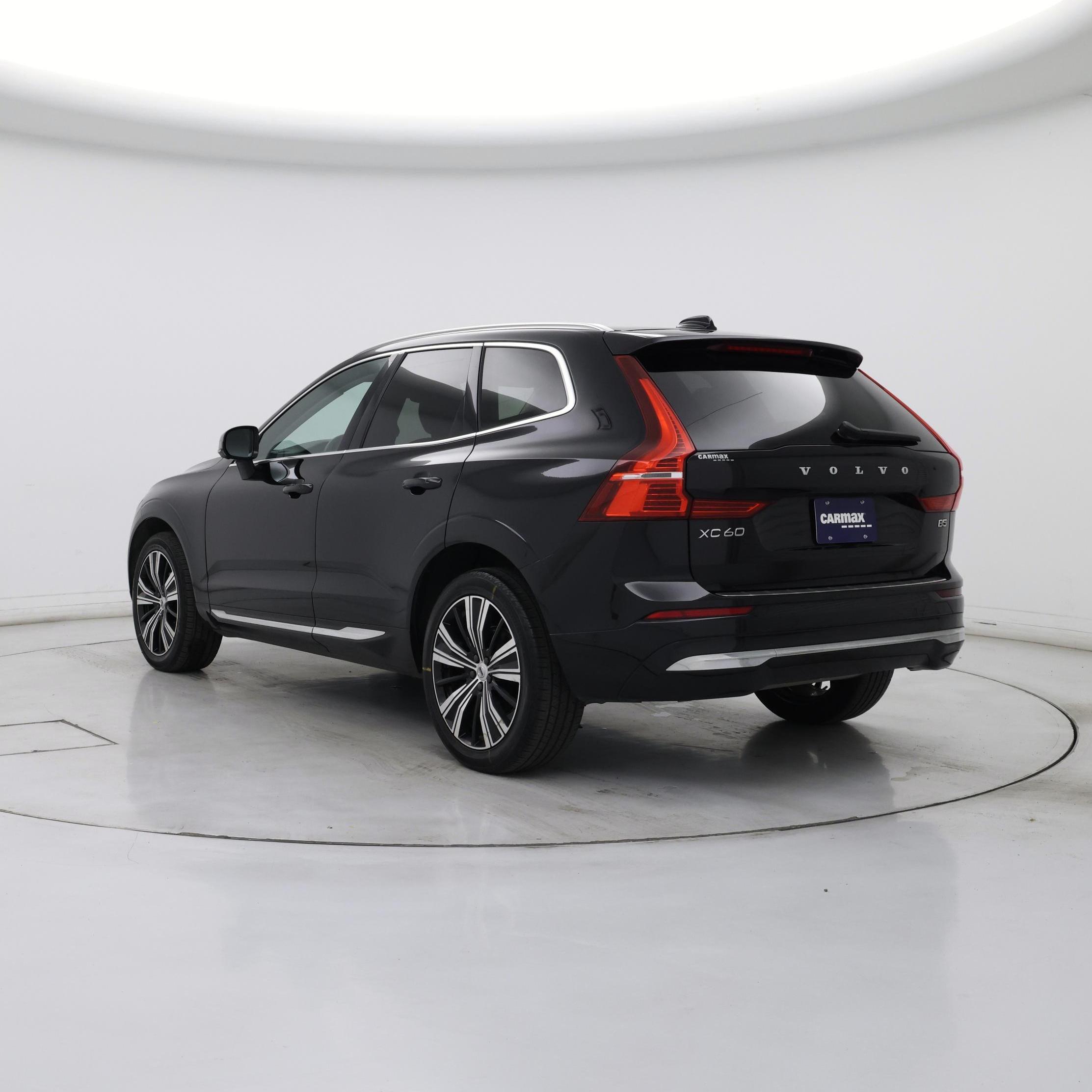 Thumbnail: 2022 Volvo XC60 - 2