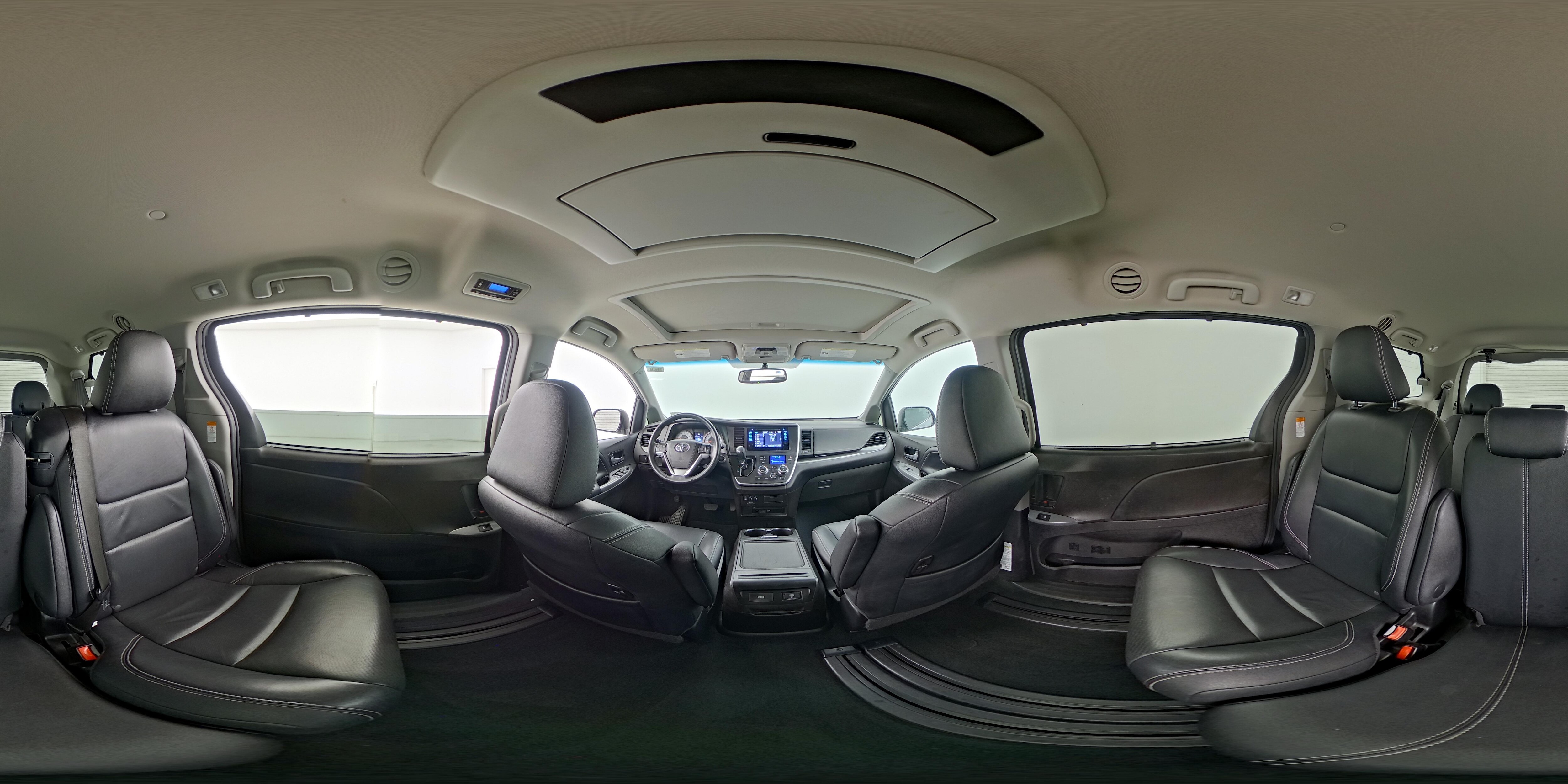 2017 Toyota Sienna SE Premium - Photo 29