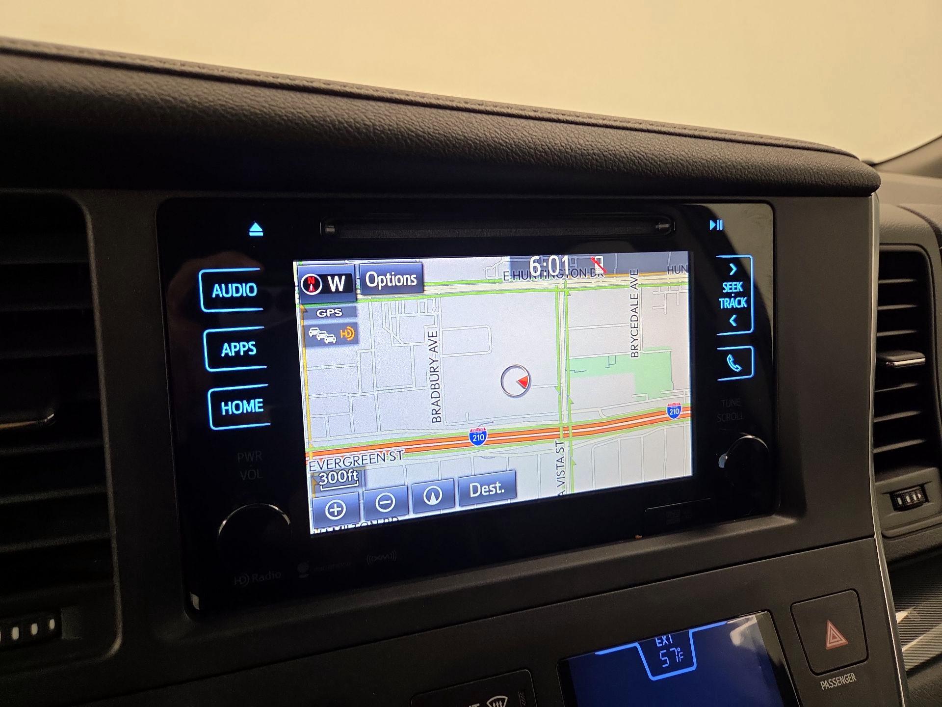 Thumbnail: 2017 Toyota Sienna - 14