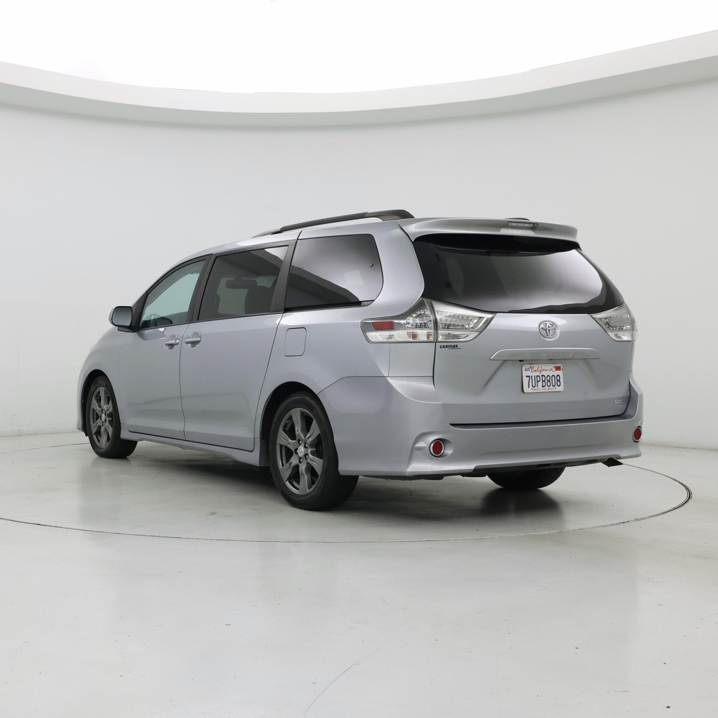 Thumbnail: 2017 Toyota Sienna - 2