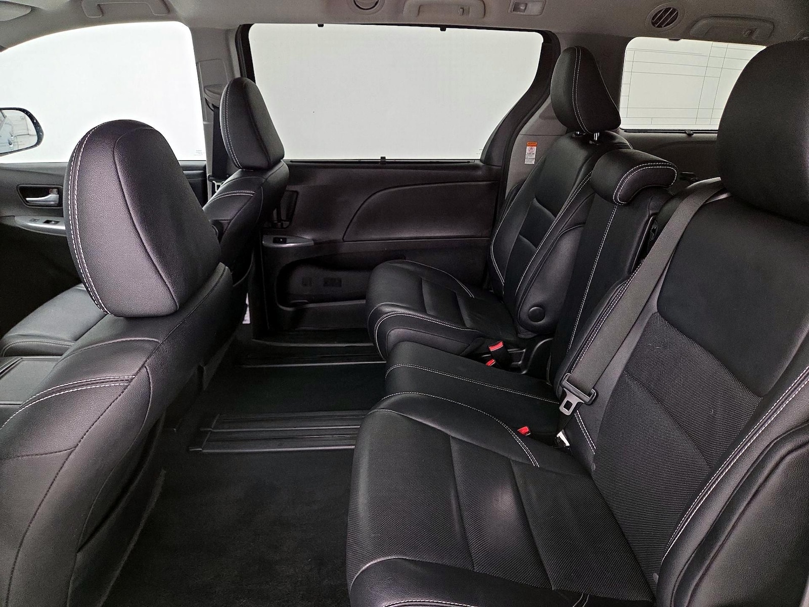 2017 Toyota Sienna SE Premium - Photo 22