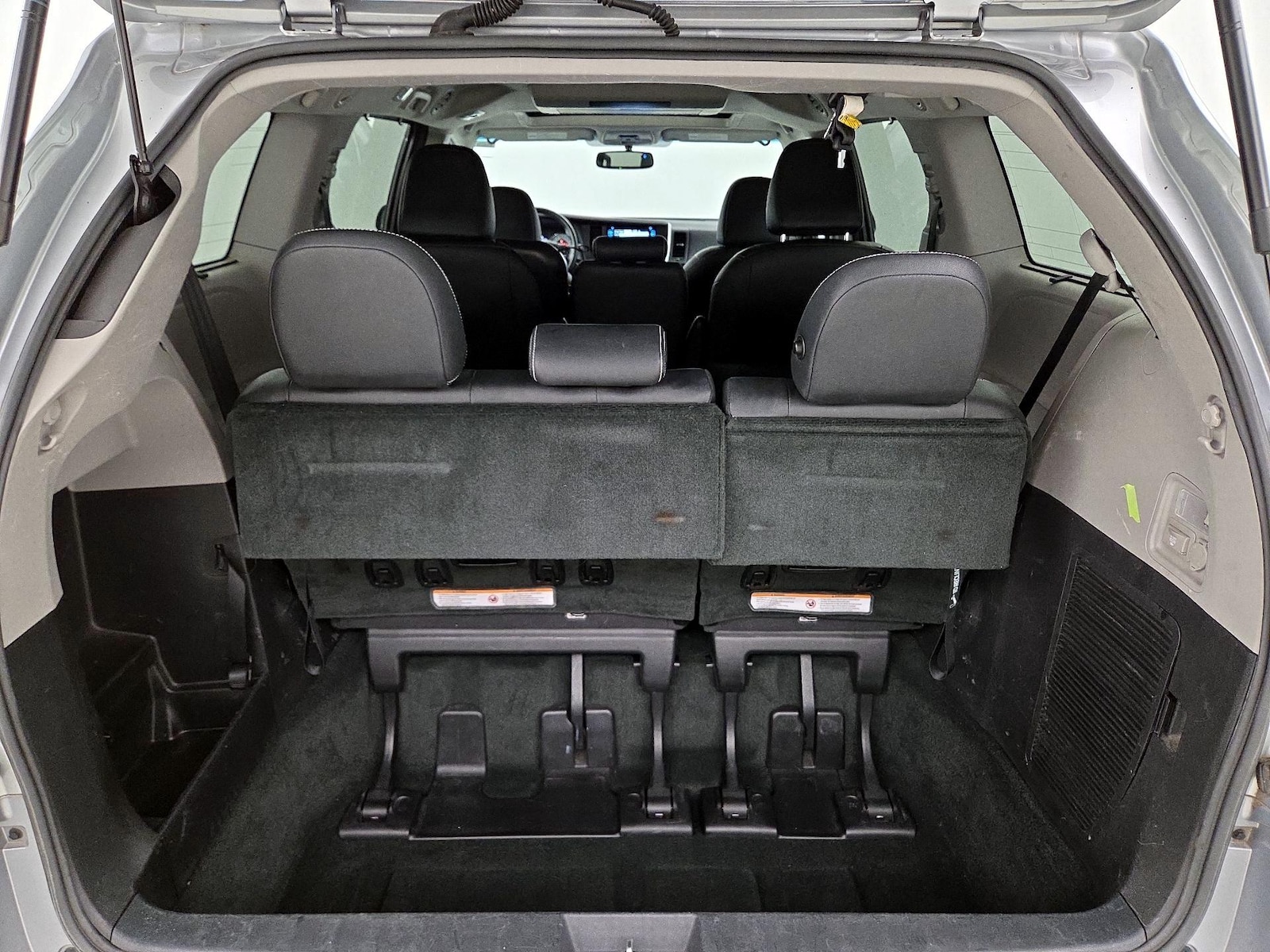2017 Toyota Sienna SE Premium - Photo 24