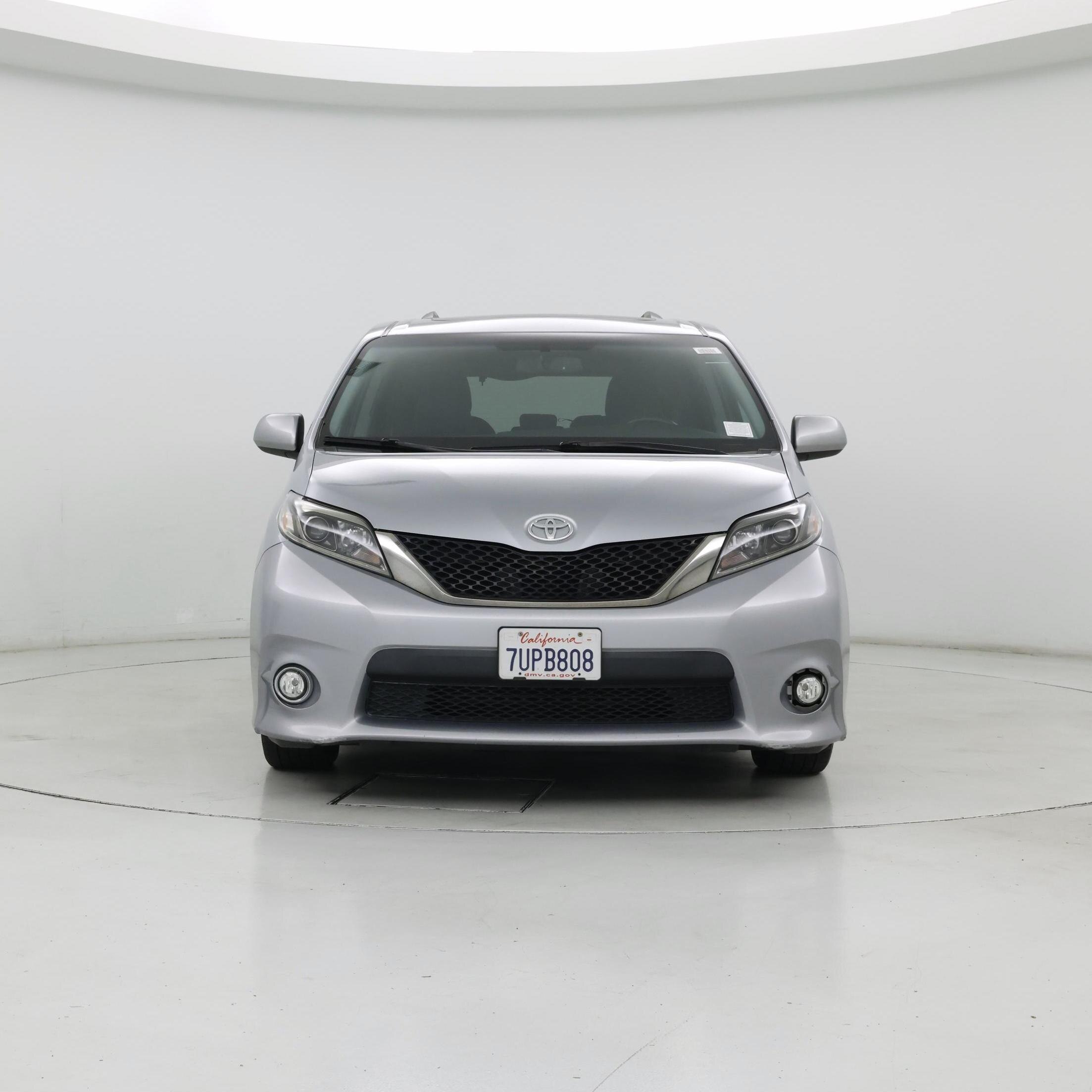 Thumbnail: 2017 Toyota Sienna - 5