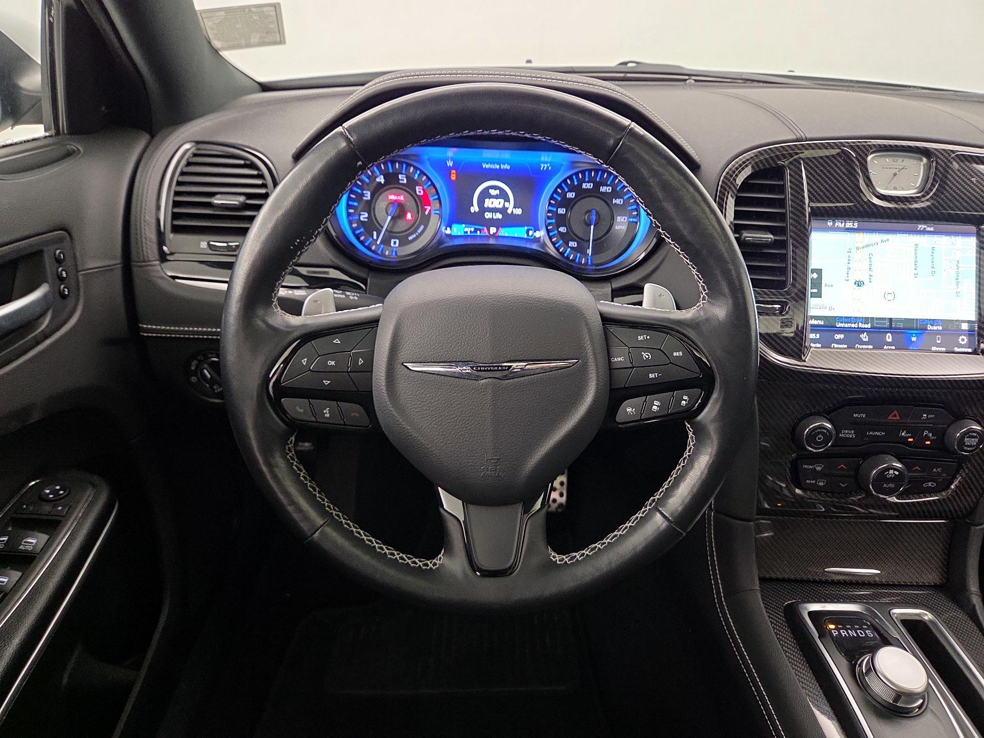 Thumbnail: 2023 Chrysler 300 - 10