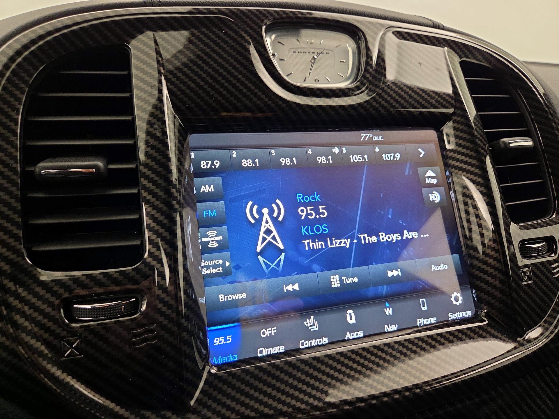 Thumbnail: 2023 Chrysler 300 - 16