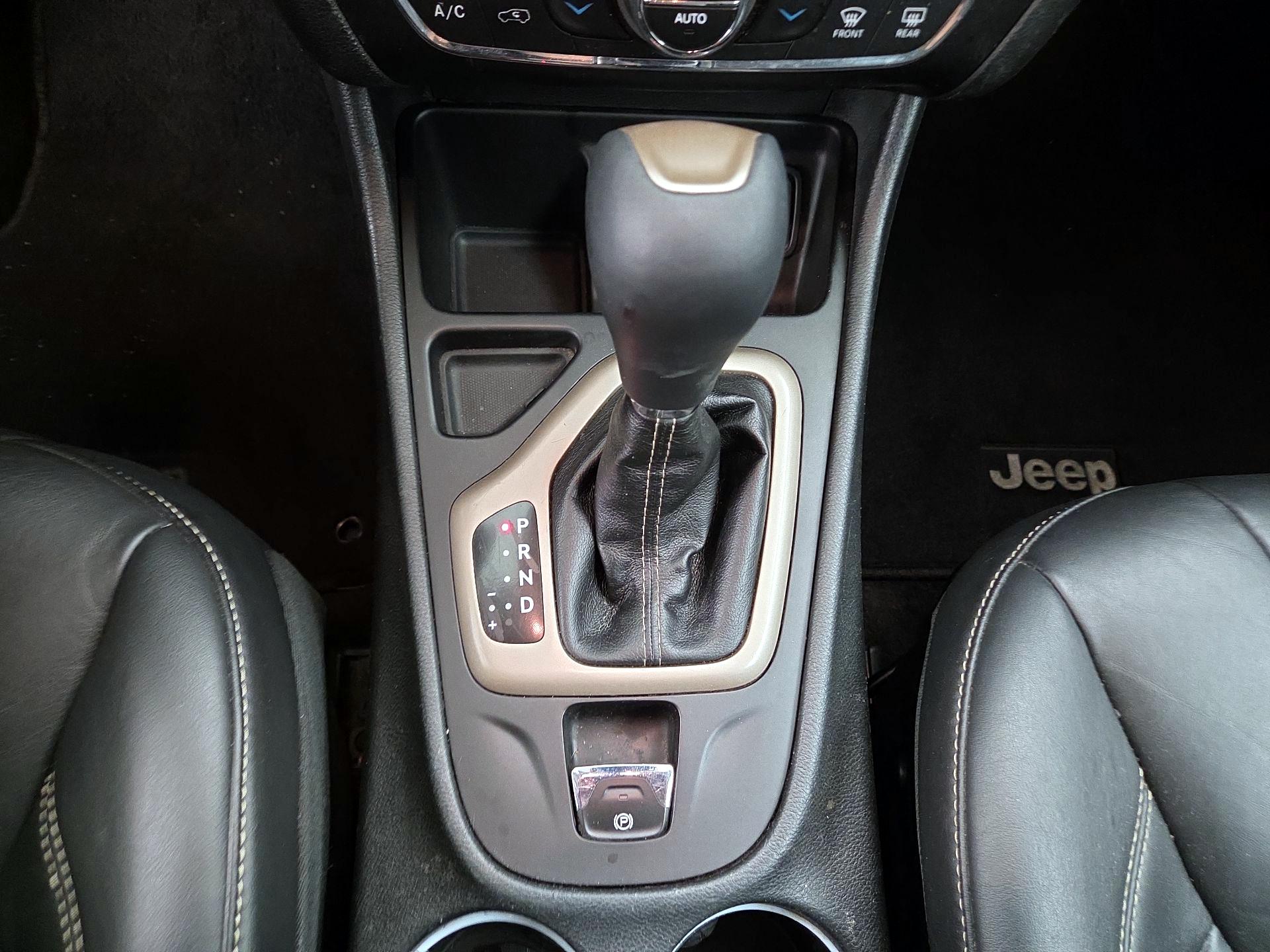 Thumbnail: 2014 Jeep Cherokee - 18