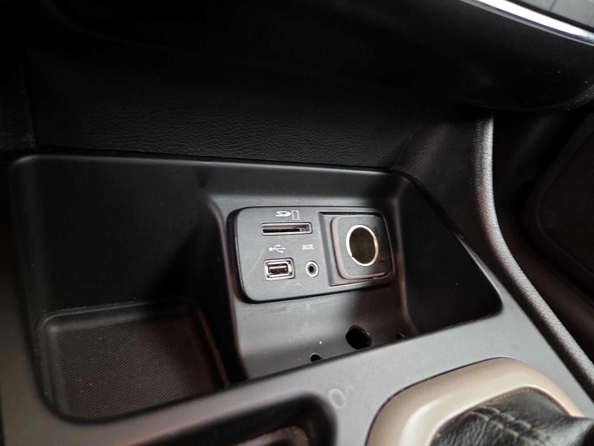 Thumbnail: 2014 Jeep Cherokee - 19