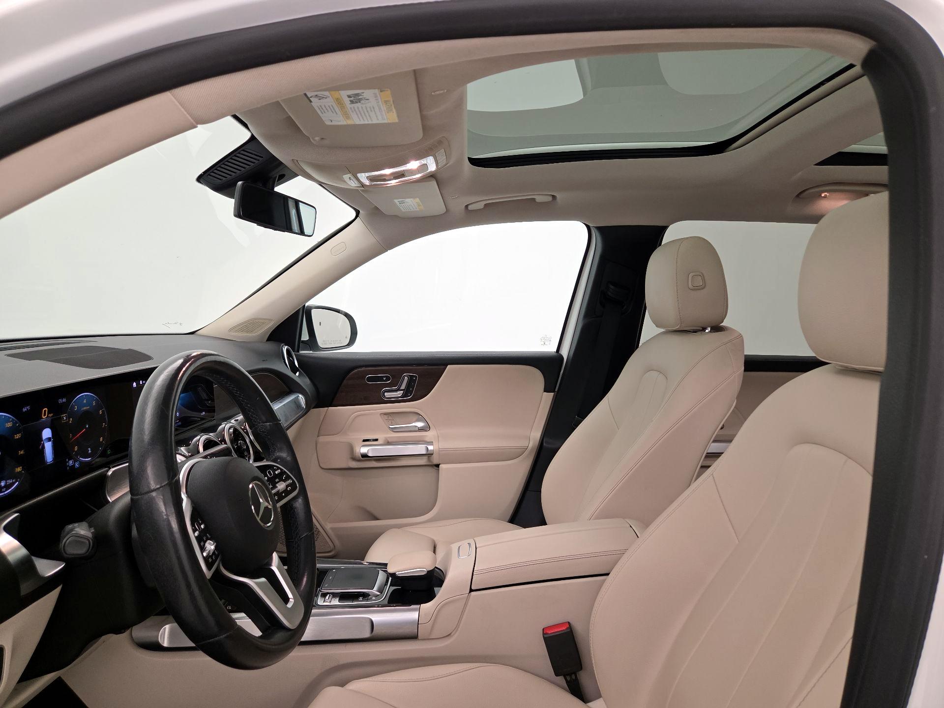 Thumbnail: 2020 Mercedes-Benz GLB - 19