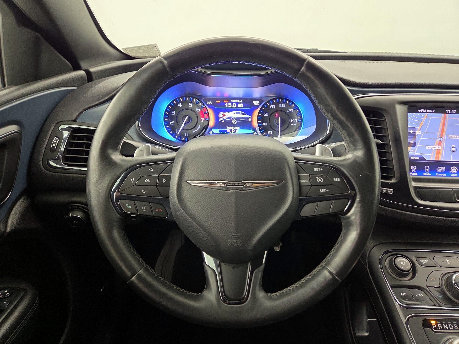 Thumbnail: 2015 Chrysler 200 - 10