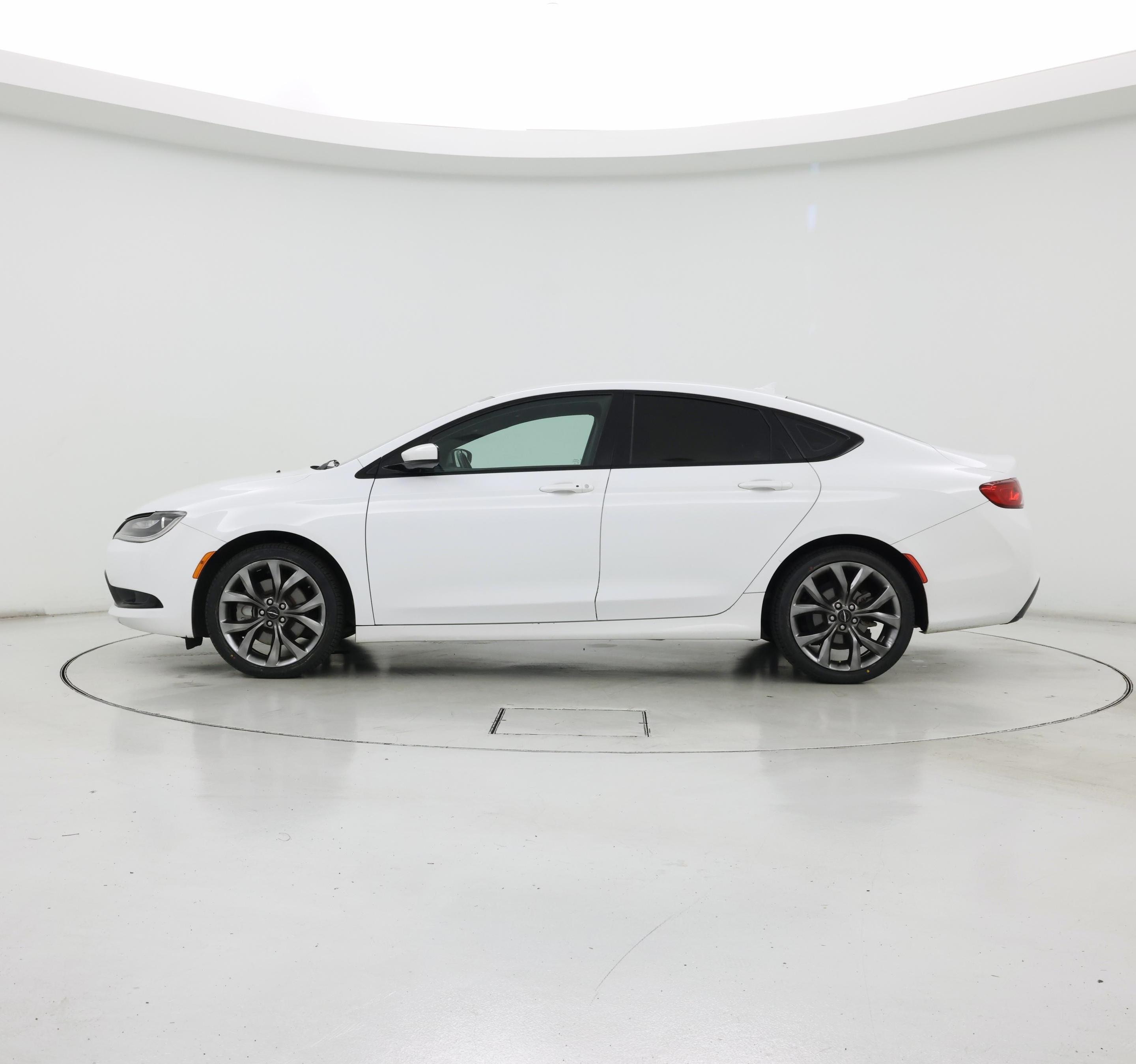 Thumbnail: 2015 Chrysler 200 - 3