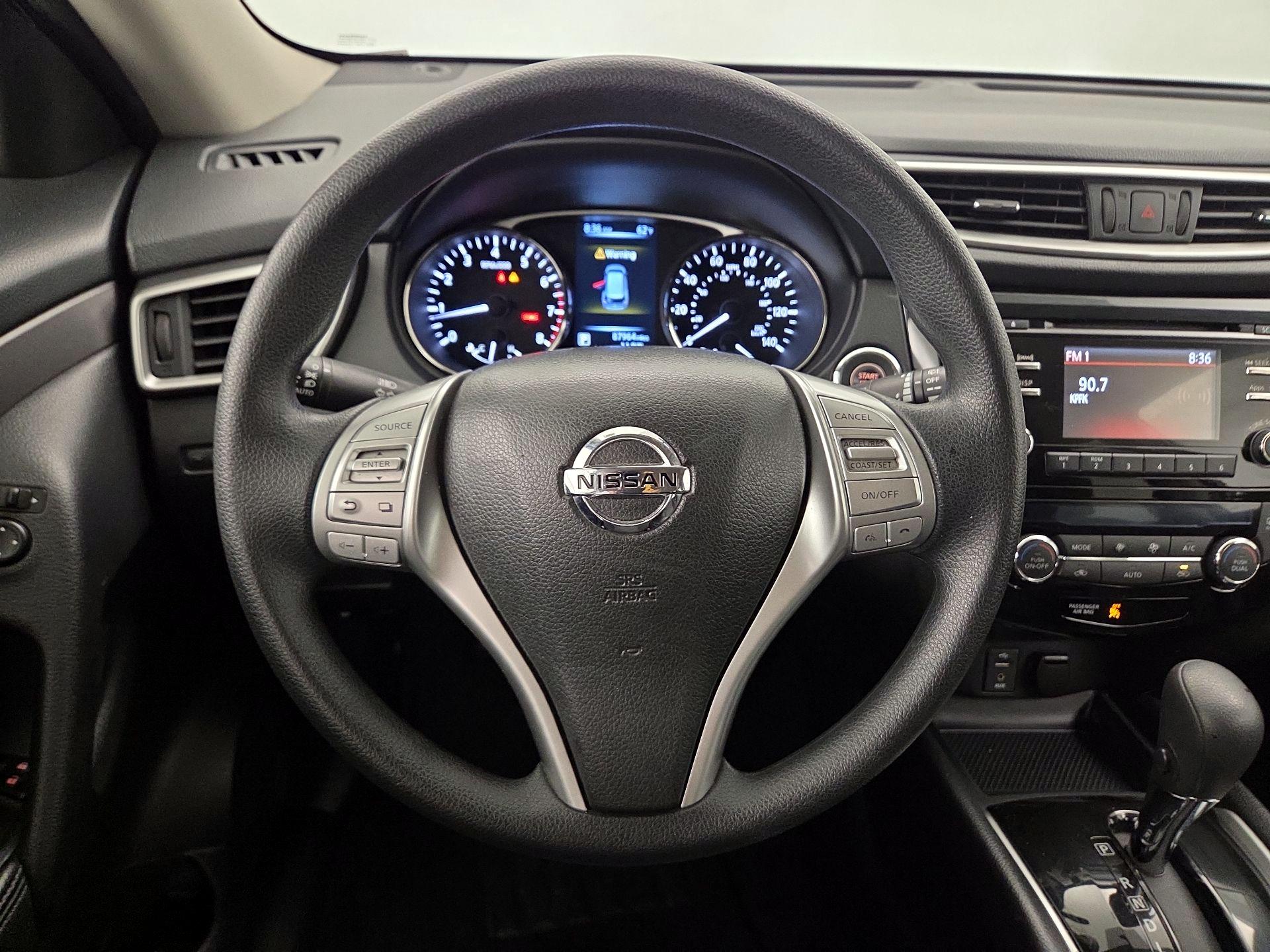 Thumbnail: 2016 Nissan Rogue - 10