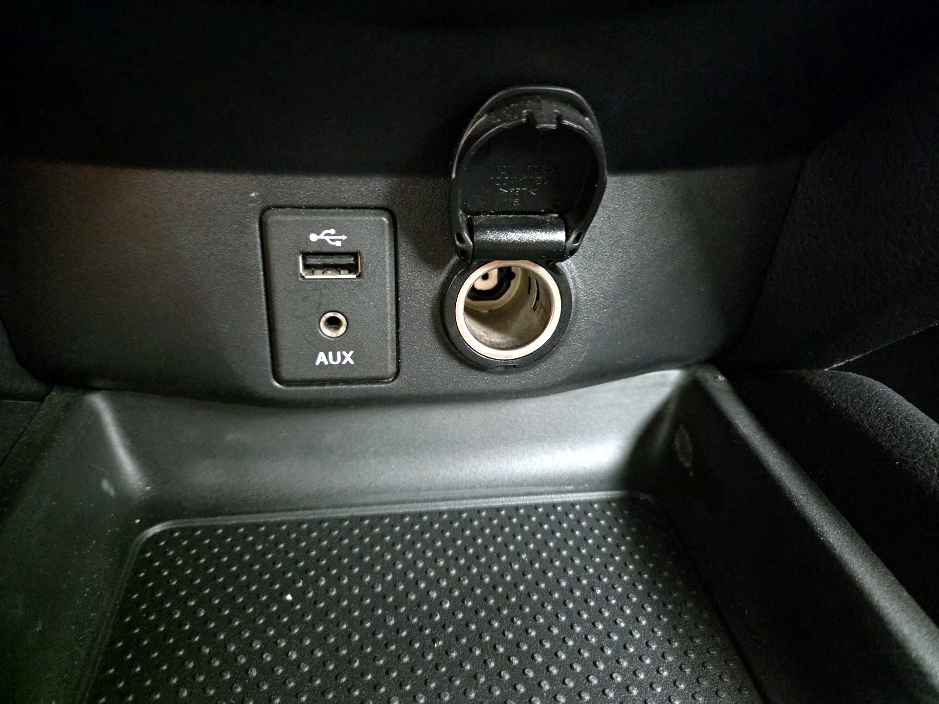 Thumbnail: 2016 Nissan Rogue - 18