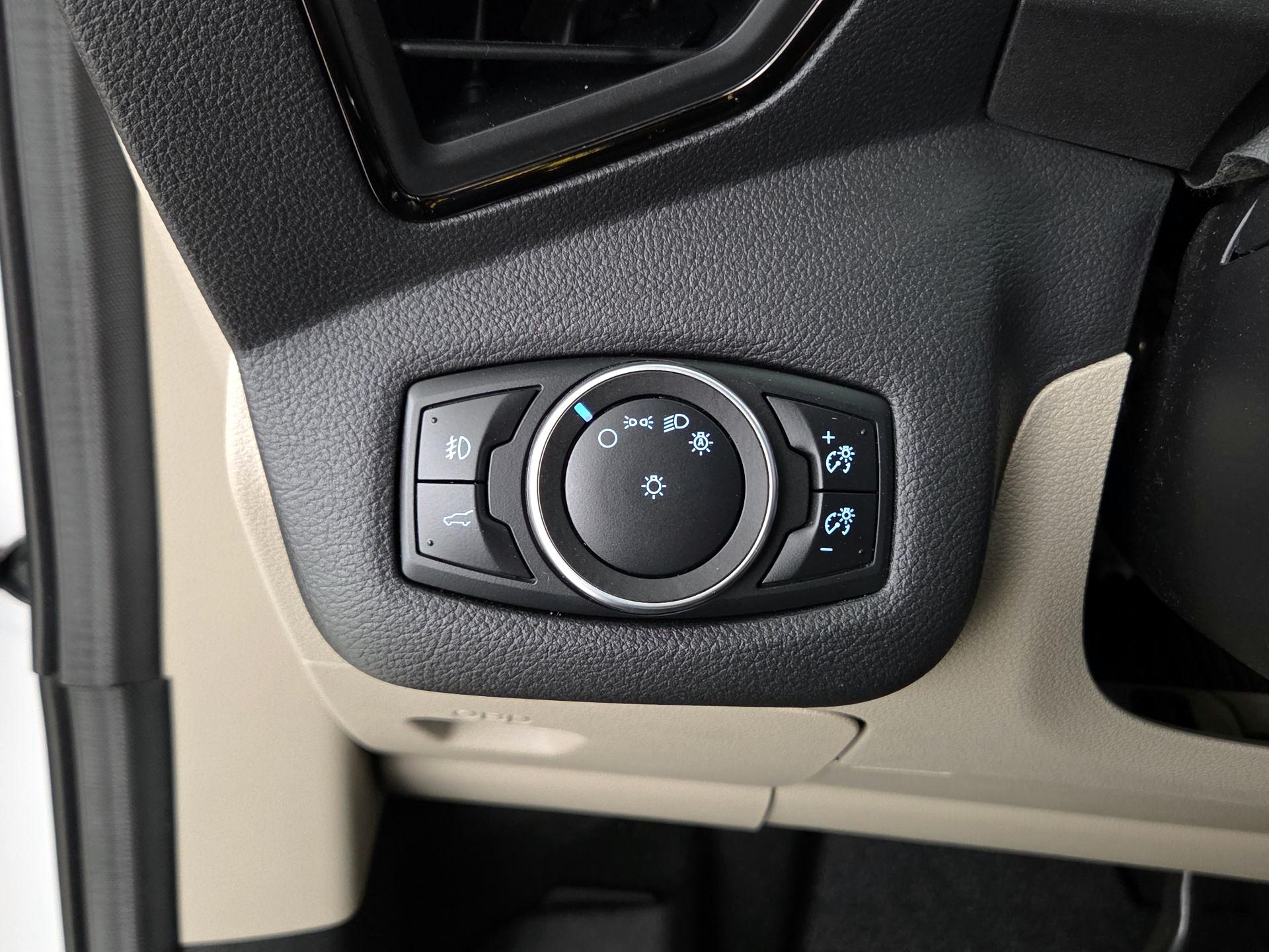 Thumbnail: 2017 Ford Escape - 13